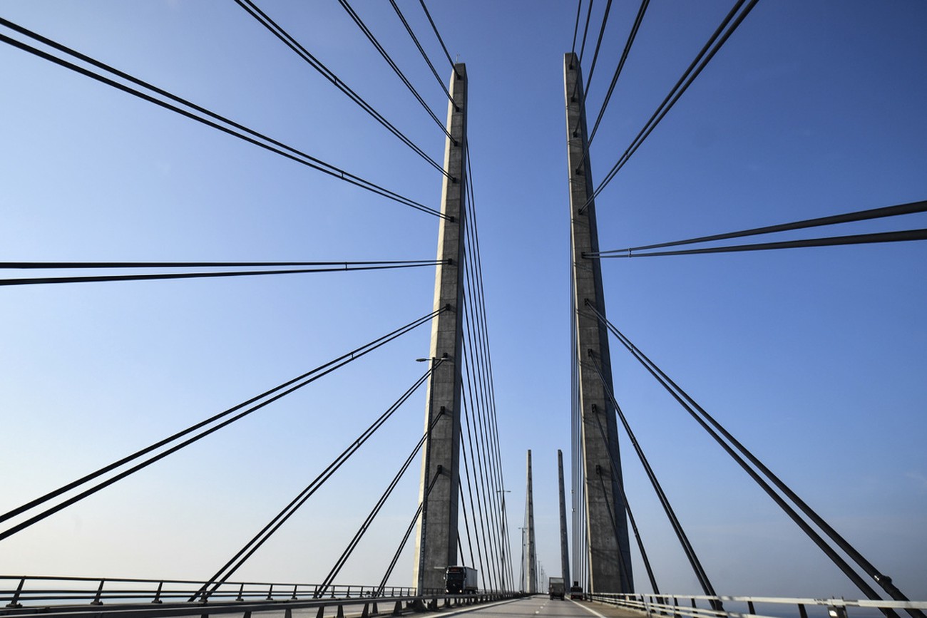 Kontaktannons för elväg på Öresundsbron