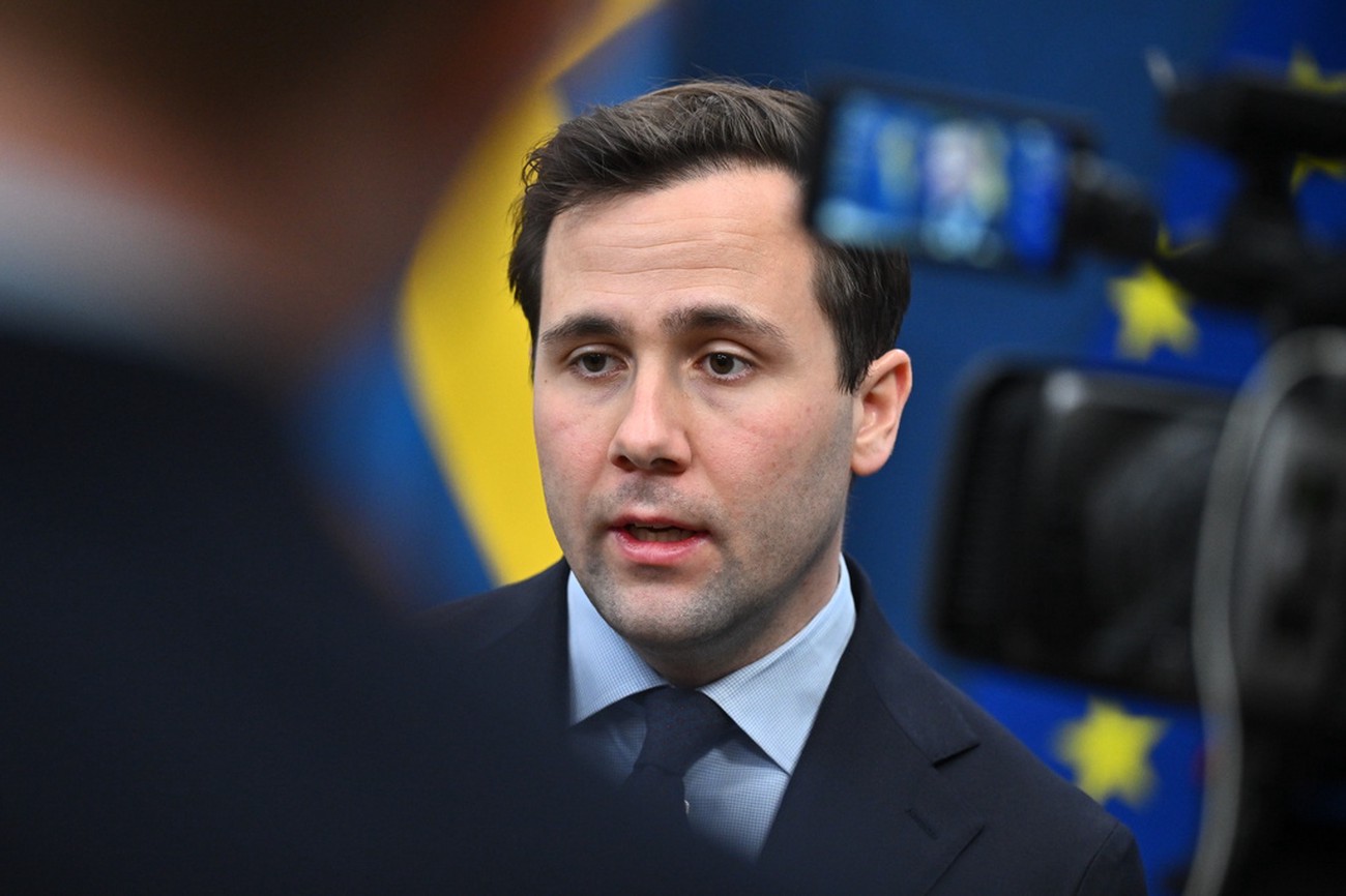 Ministern om tullsvaret: Morot och piska