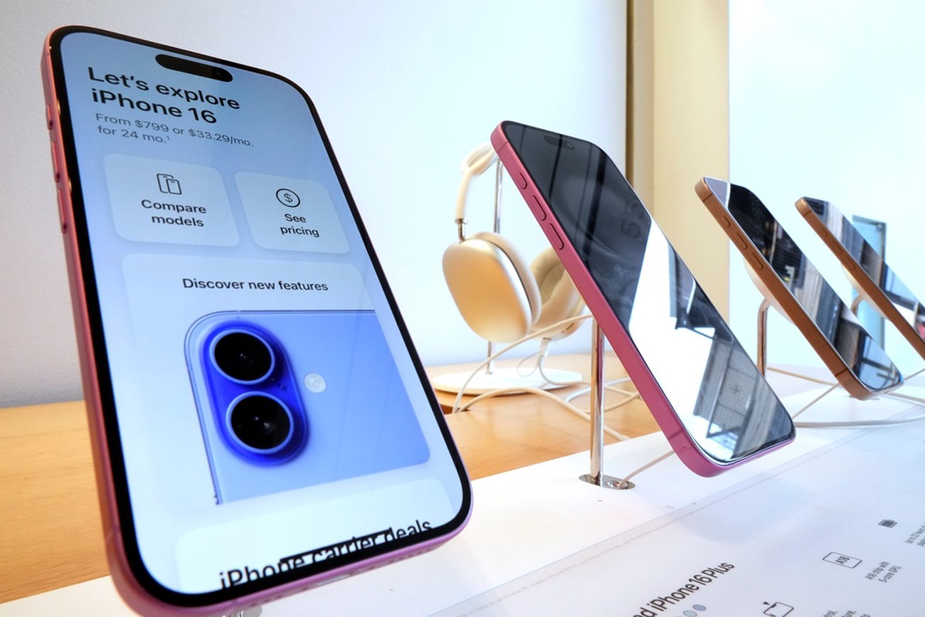 Exporten av smartphones rasar med Trumps tullar