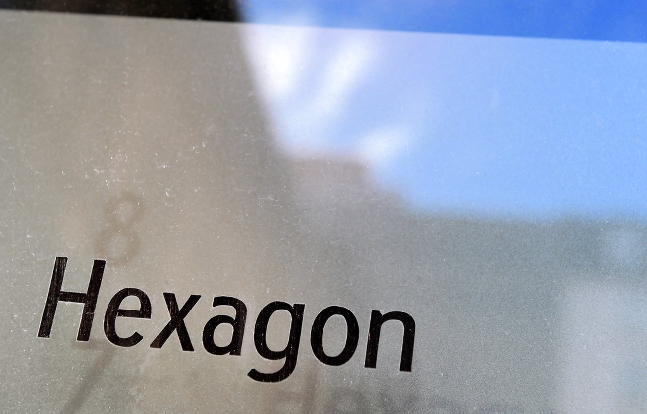 Hexagon uppges överväga mångmiljardförsäljning