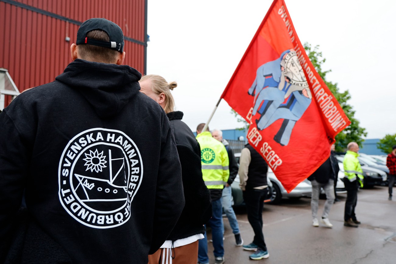 Hård kritik mot AD-beslut om hamnstrejken