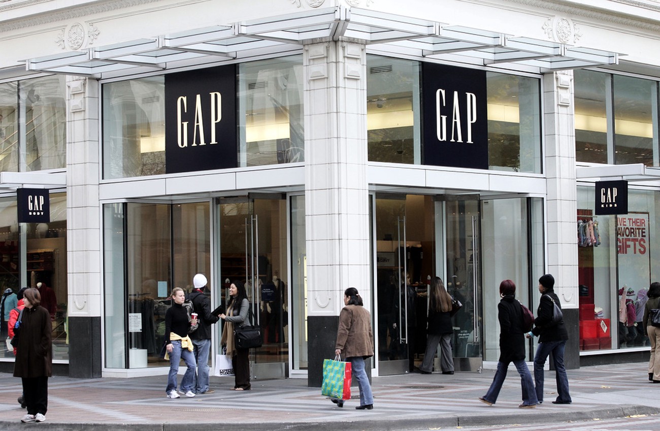 Gap-aktien rasar – varnar för tullsmäll