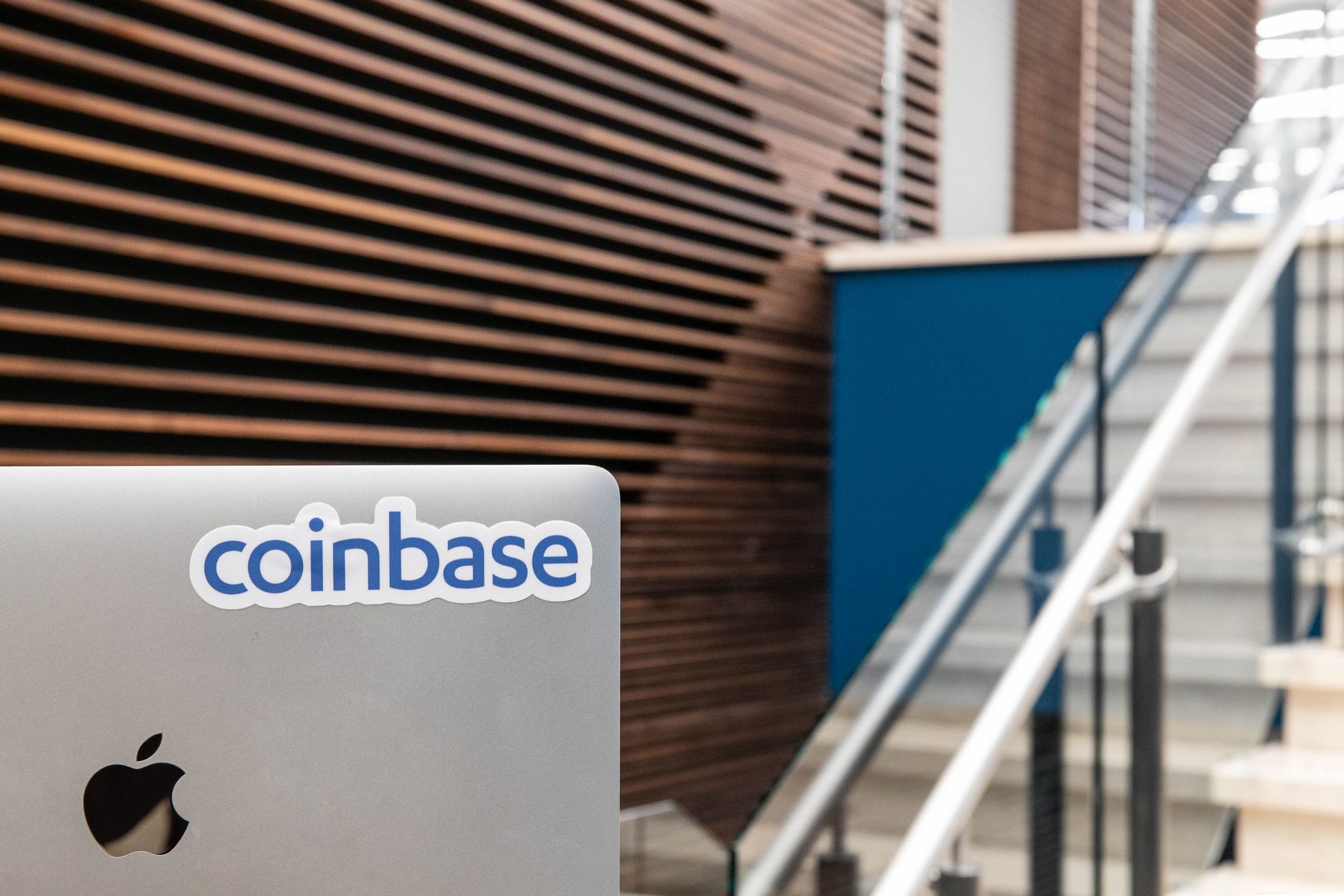 Kryptobolaget dyker på börsen efter granskning