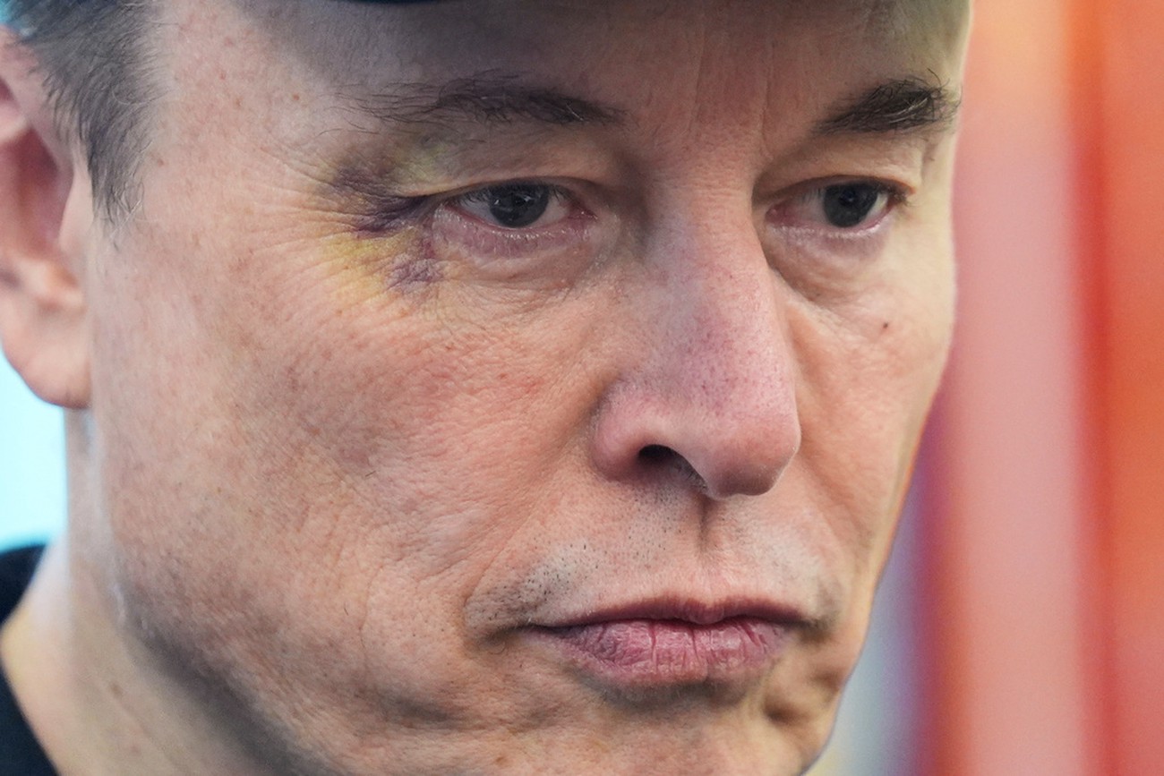 Kraftigt ras för Tesla efter ordkriget med Trump