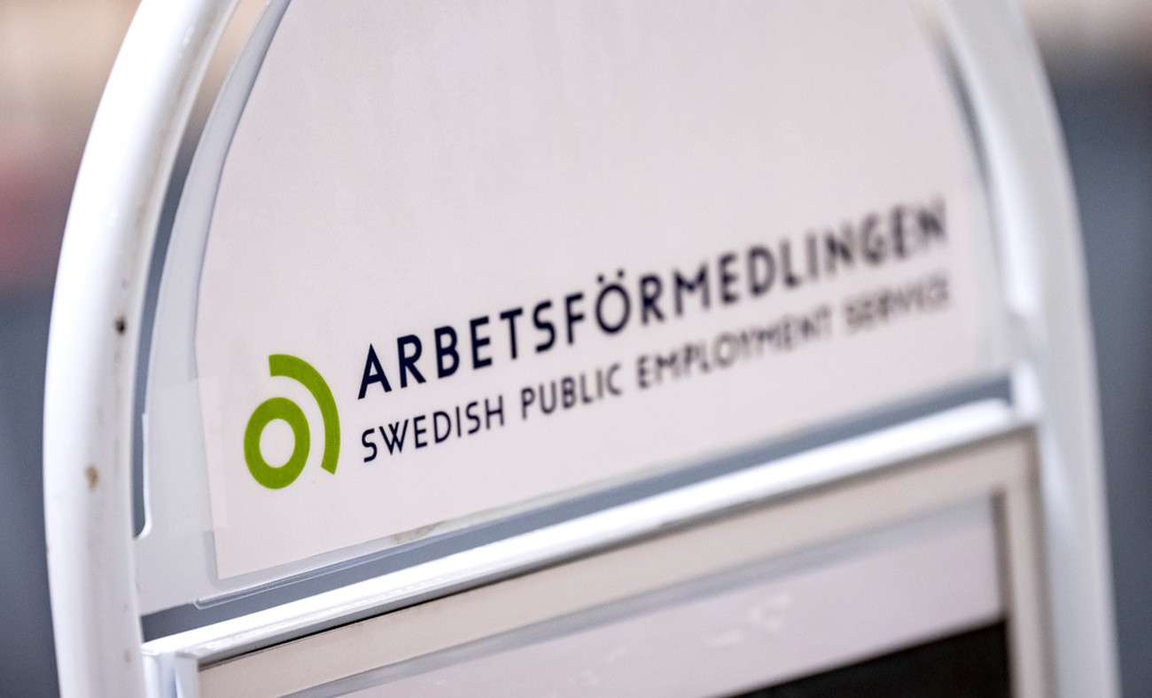 Arbetslösheten fortsätter ned