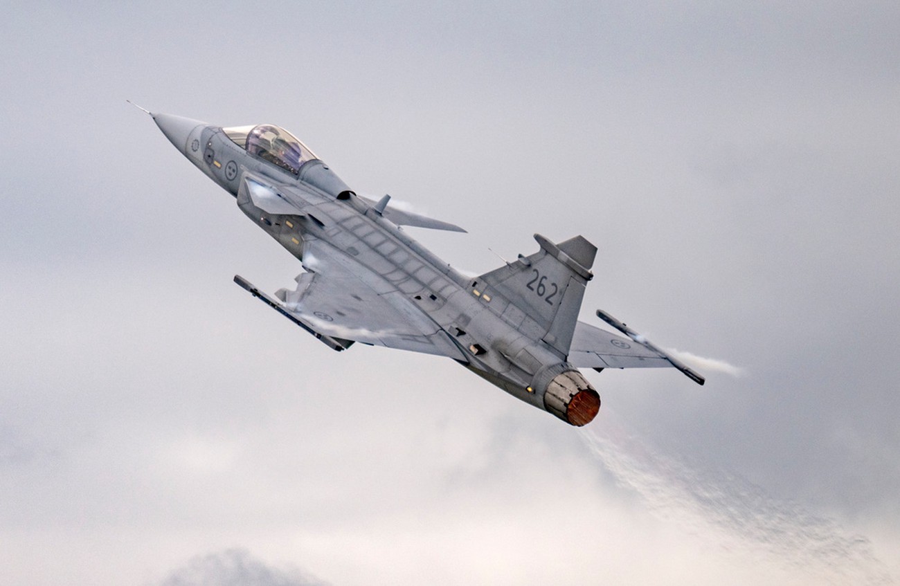 Saab tar ny miljardorder