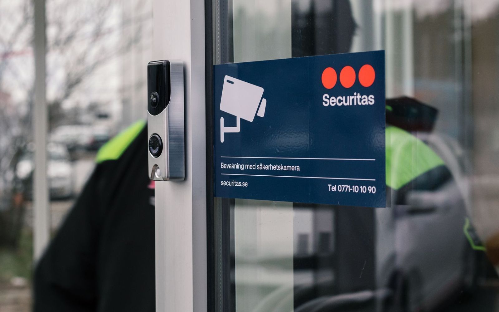 Säkerhetsjätten slog förväntningarna – nu höjs riktkurserna