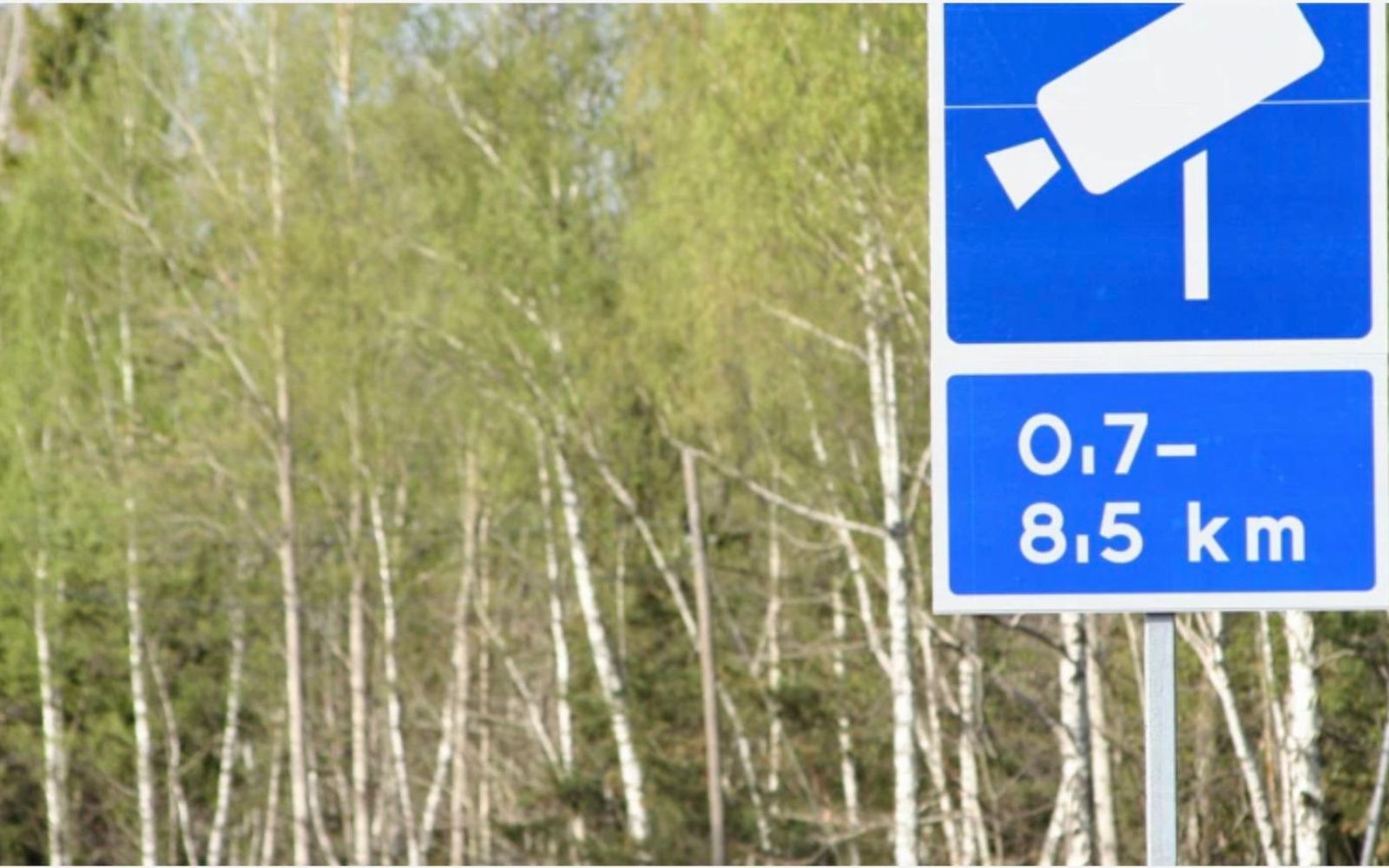 Åkte fast i fartkamera – dömdes för tre brott