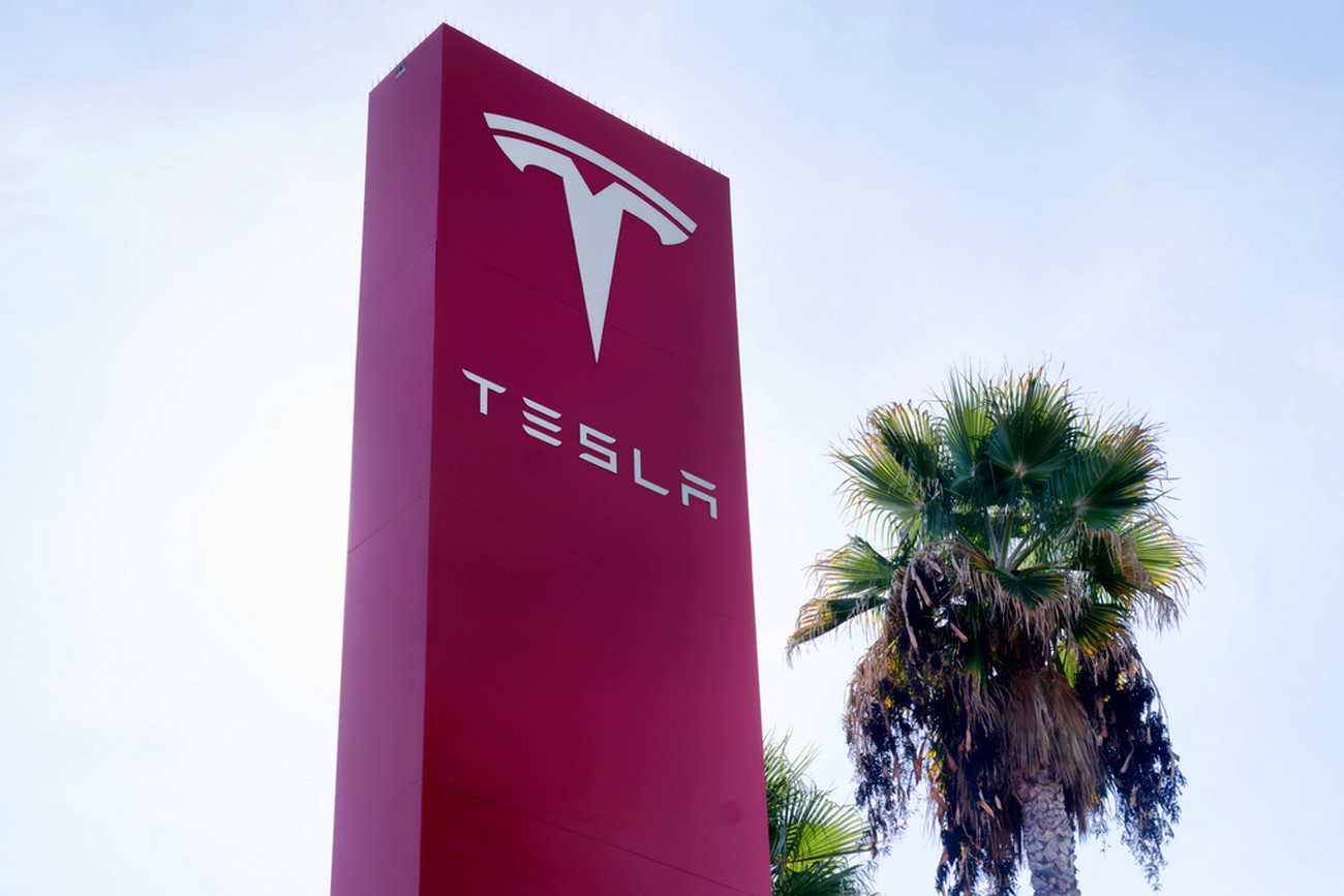 Jury i USA: Tesla ska betala miljarder för olycka