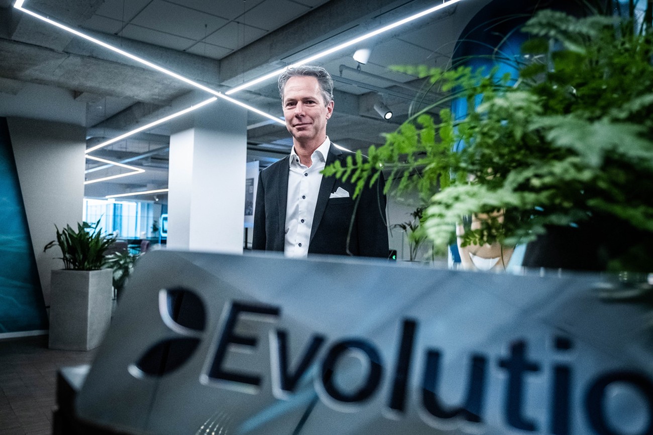 Evolution anklagas för regelbrott – aktien rasar