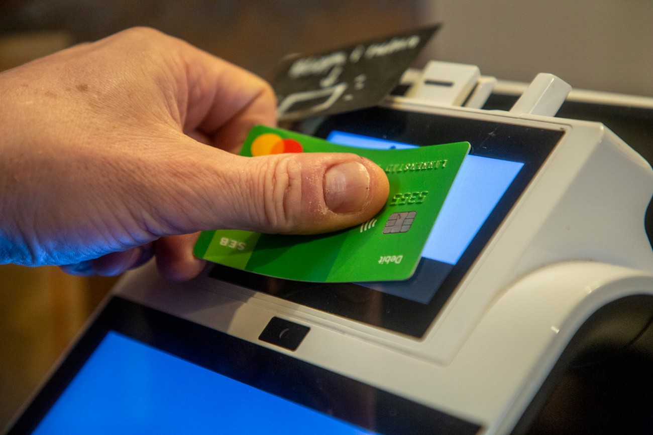 Sommarinflationen för hög - räntesänkning dröjer