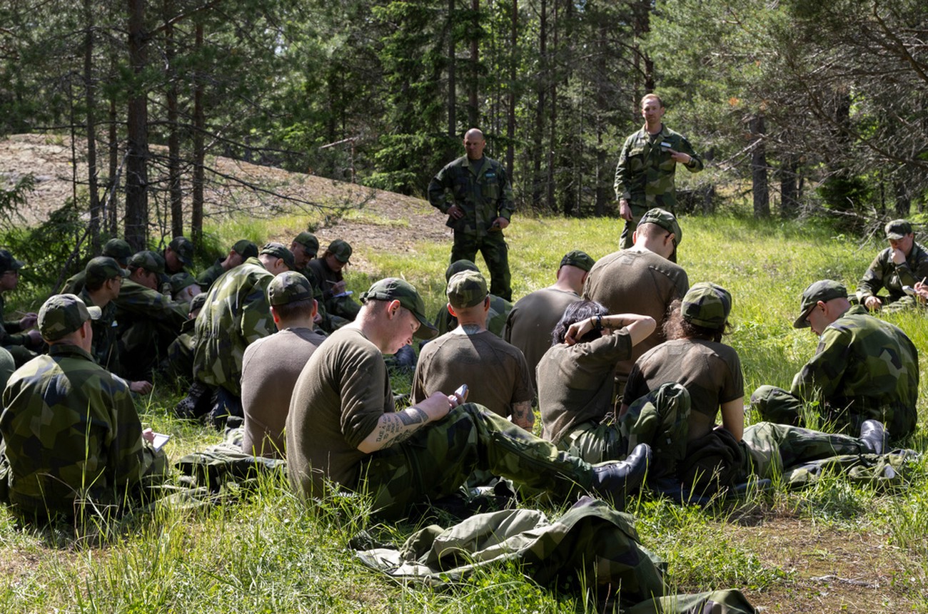 Svensk-finsk radiobeställning till försvaret
