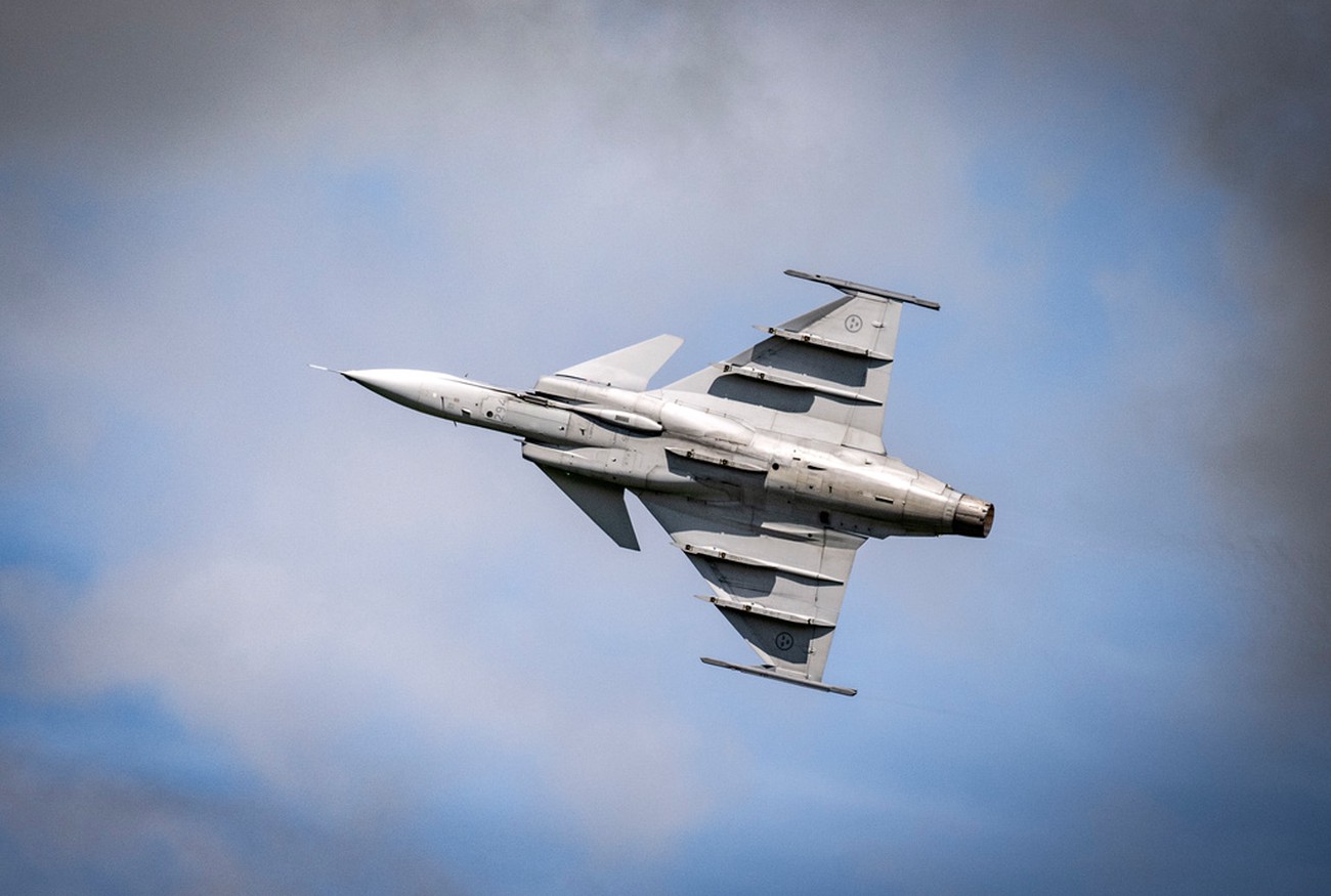 Gripen-affären avgörs av regeringen