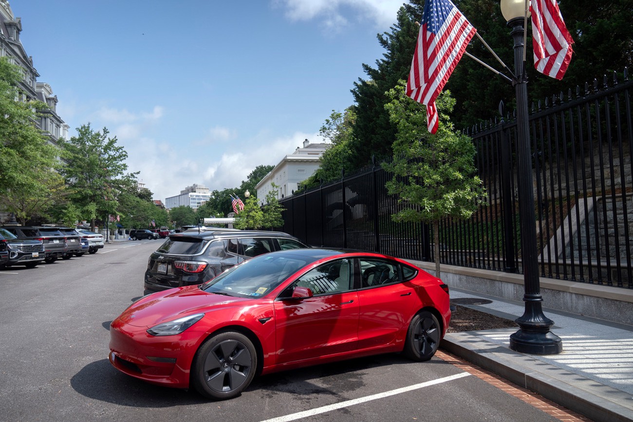 Nytt Tesla-bakslag – 174 000 bilar ska granskas