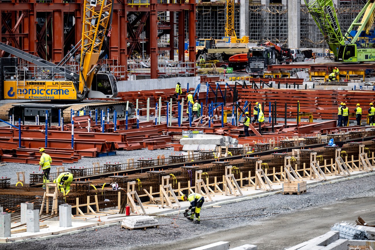 Polisinsats på Stegra: ”Kontrollerar byggföretag”