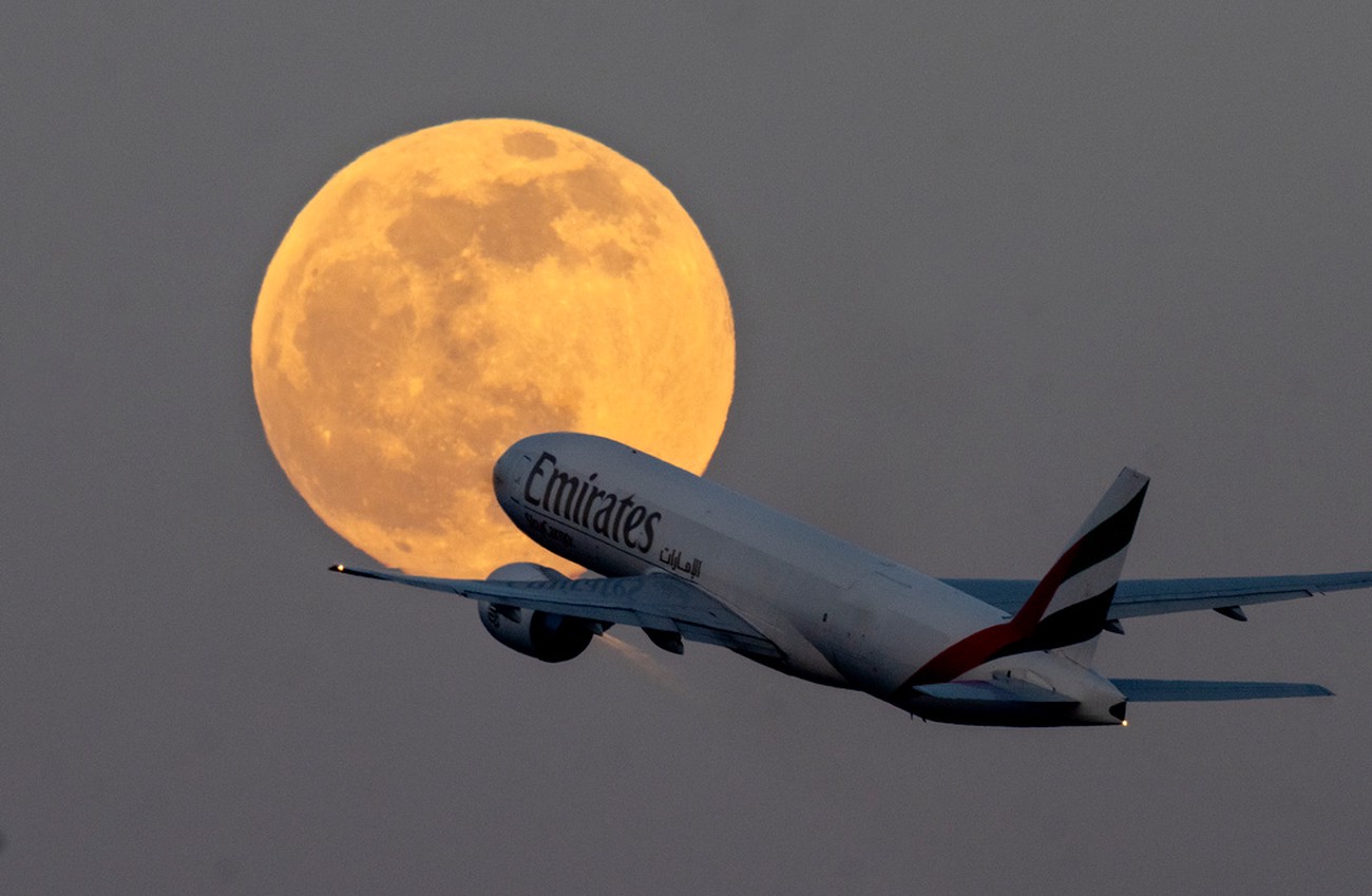 Jätteorder av Emirates – köper 65 flygplan