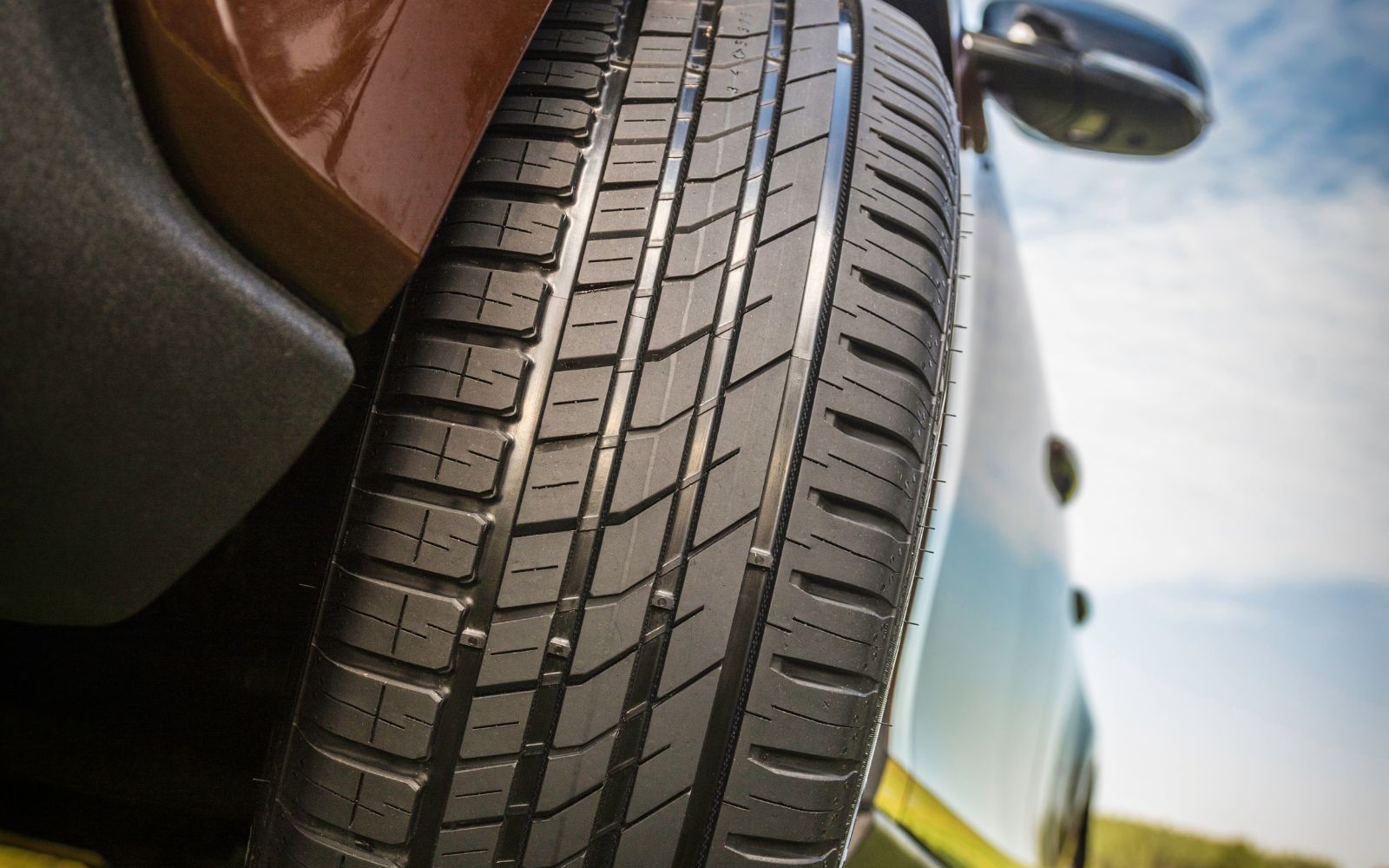 Däcktillverkaren skär i personalstyrkan