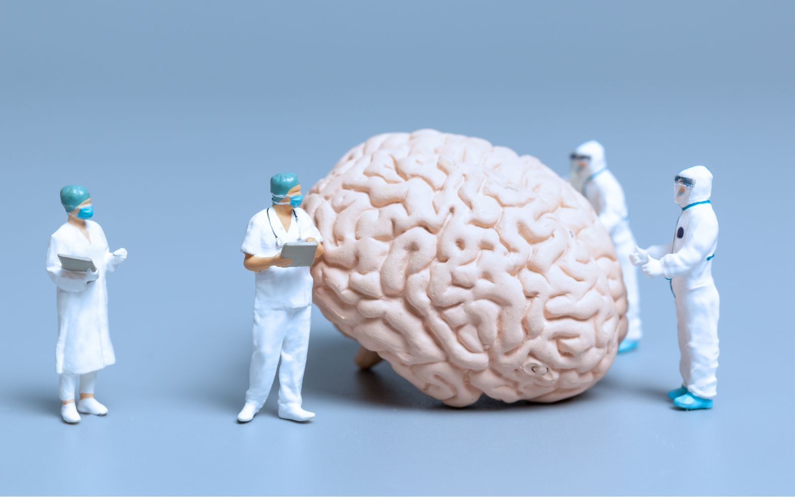 Sex vanor som kan påskynda hjärnans åldrande – enligt experterna