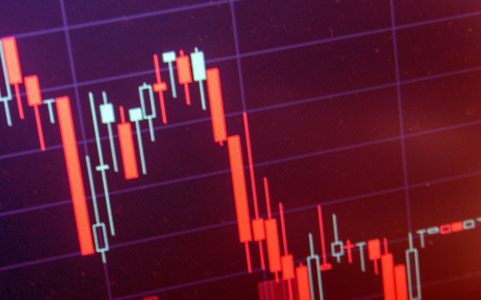 Aktien når nya bottennivåer – kommunikationschef lämnar