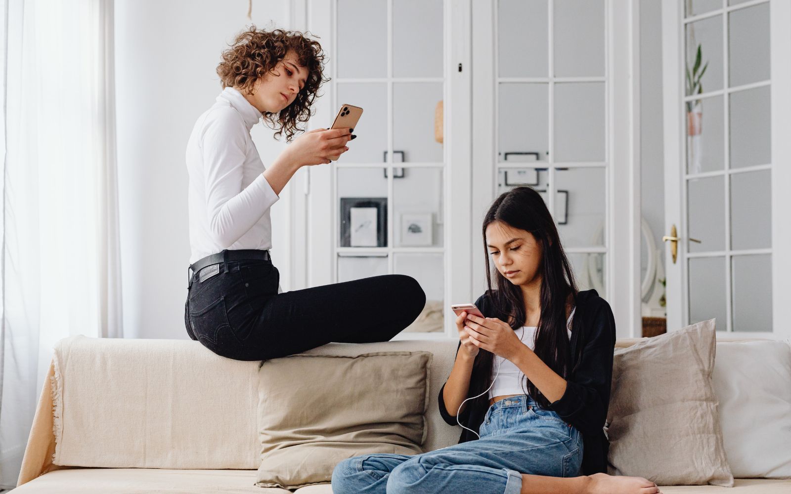 Dokument visar: Sociala mediajätten motarbetar forskning om sociala mediers påverkan