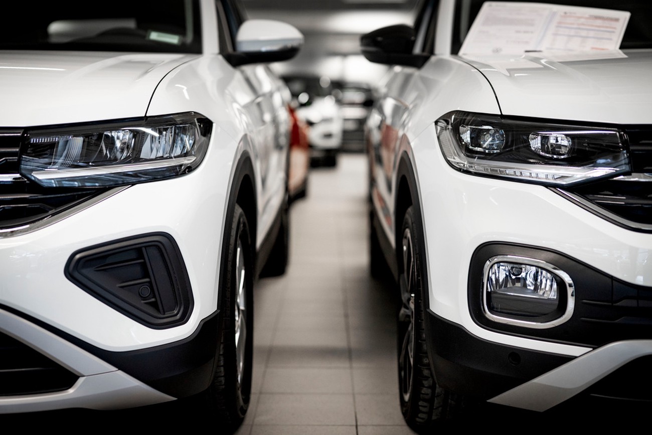 Kraftigt nedåt för bilförsäljningen