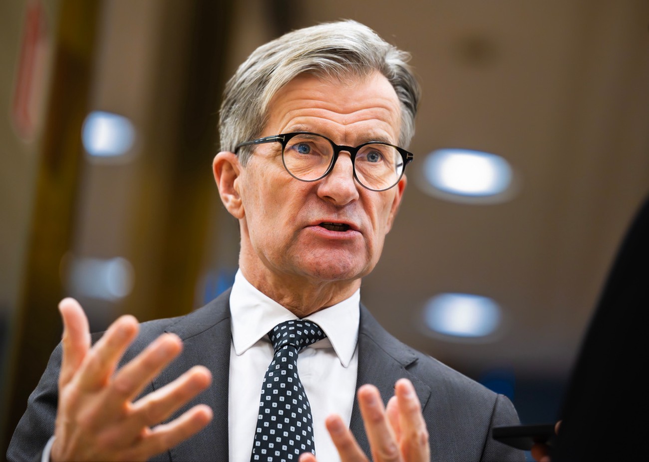 Riksbankschefen vill se ny utredning om e-krona – pekar på snabba förändringar i Europa