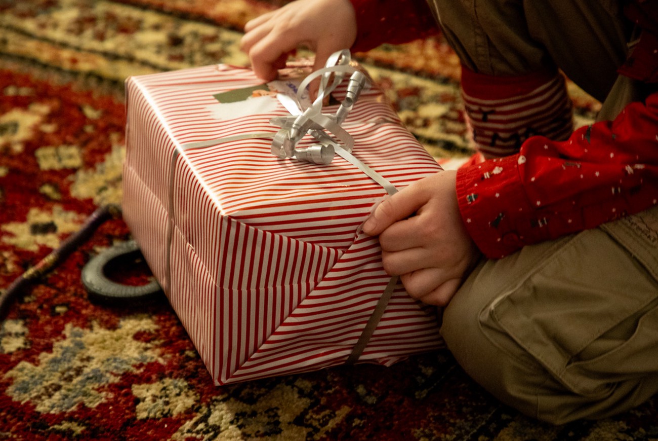 När kan du egentligen byta en oönskad julklapp? Här är reglerna du behöver känna till