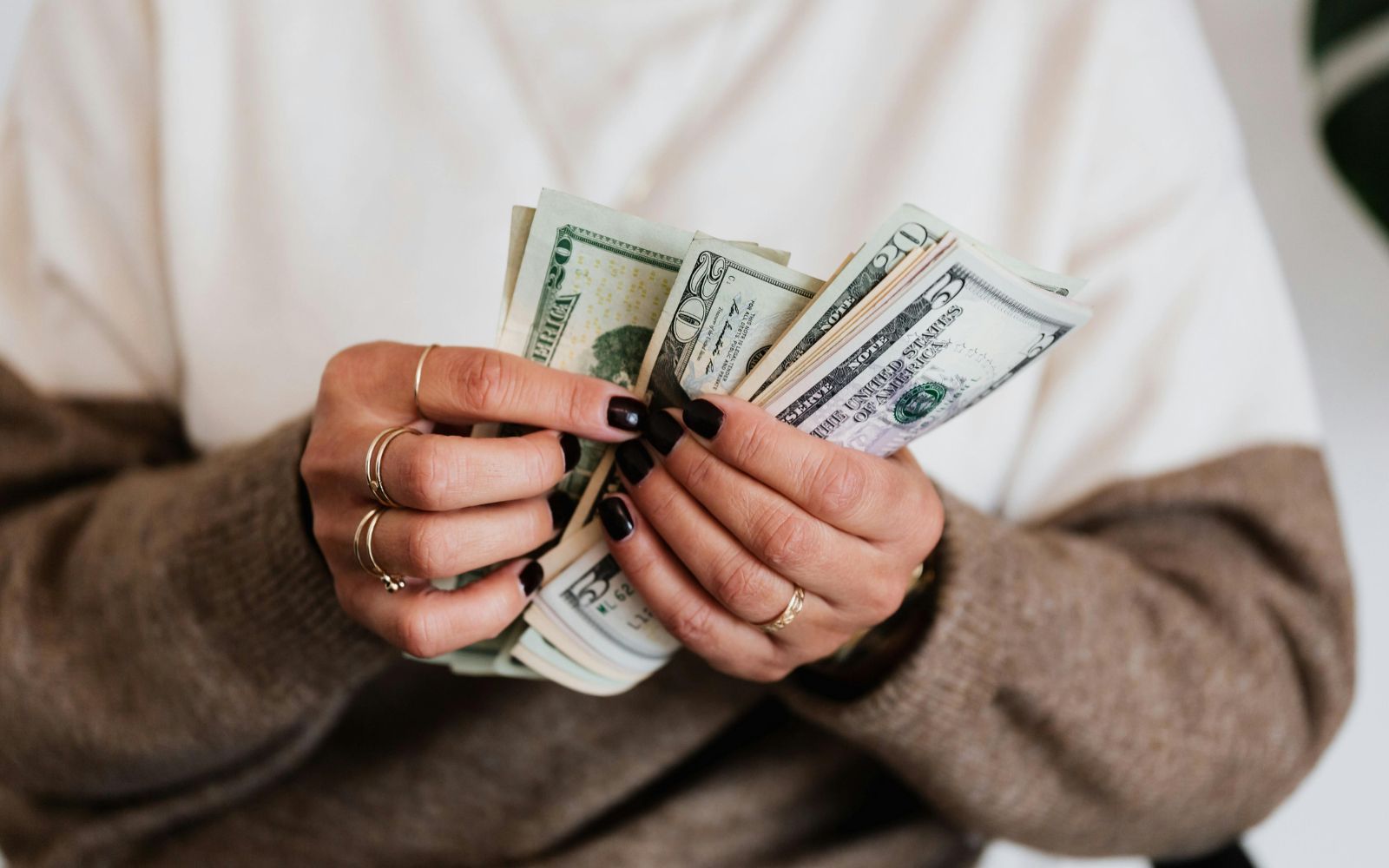 Hon tjänar 5,2 miljoner kronor om året – så kan du också göra det