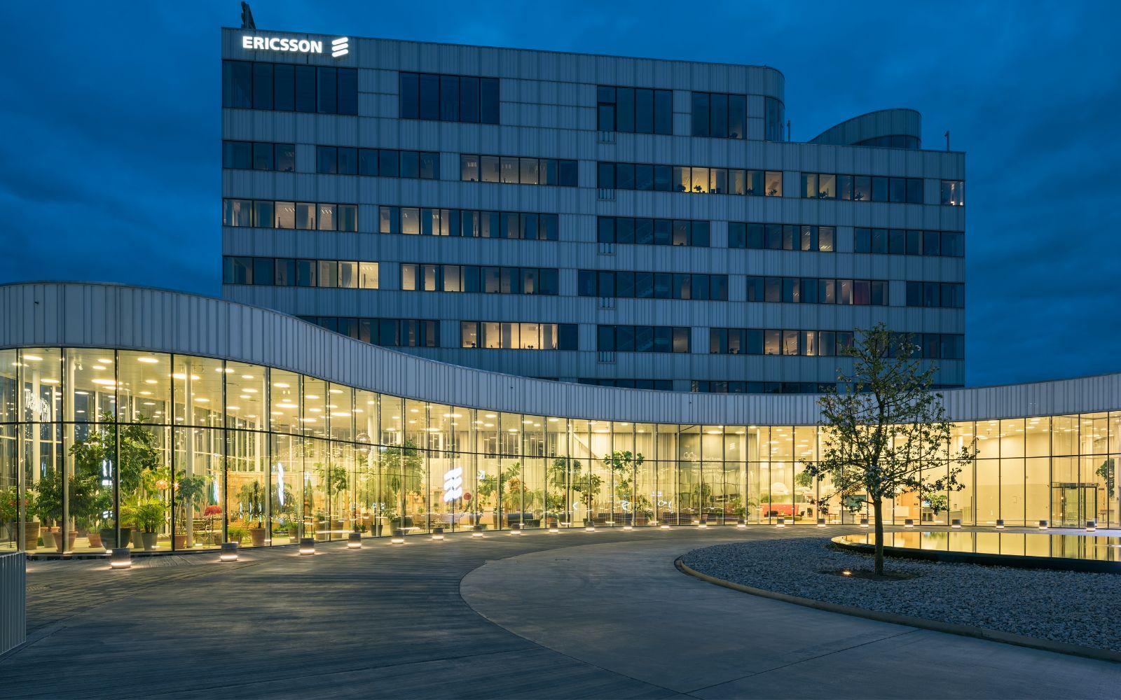 Ericsson trappar upp patentkonflikt mot kinesisk mobiltillverkare