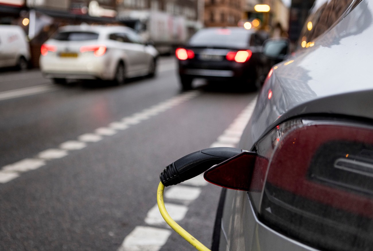 Ny elbilspremie införs – men få väntas kunna utnyttja stödet
