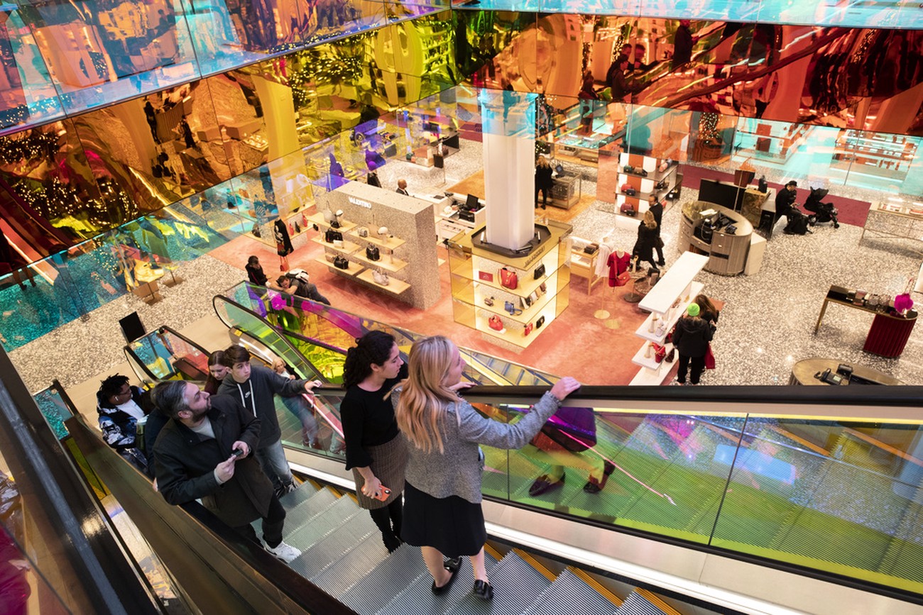 Klassiska Saks Fifth Avenue söker konkursskydd efter stora förluster