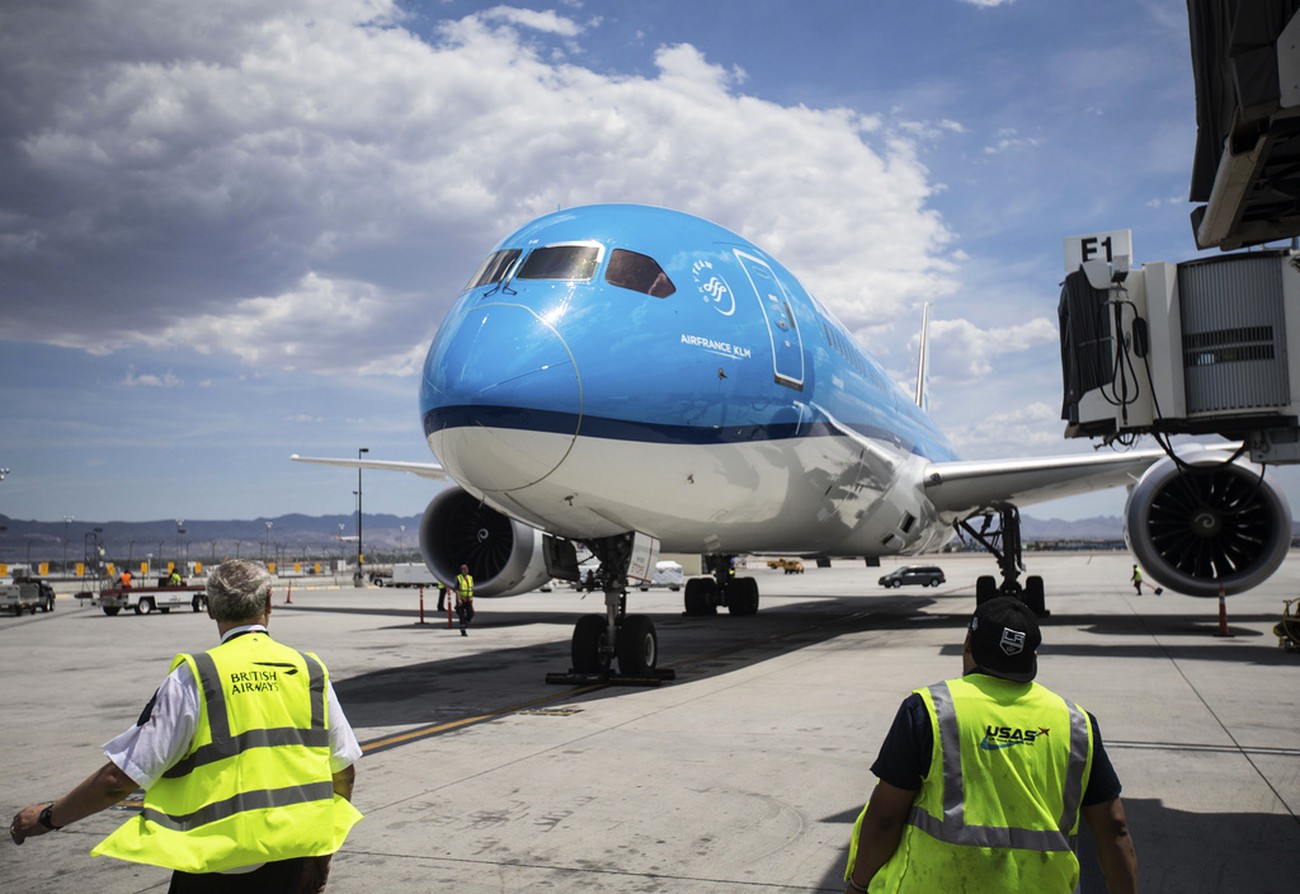 Flygjättar stoppar Dubairesor efter ökade spänningar i Mellanöstern