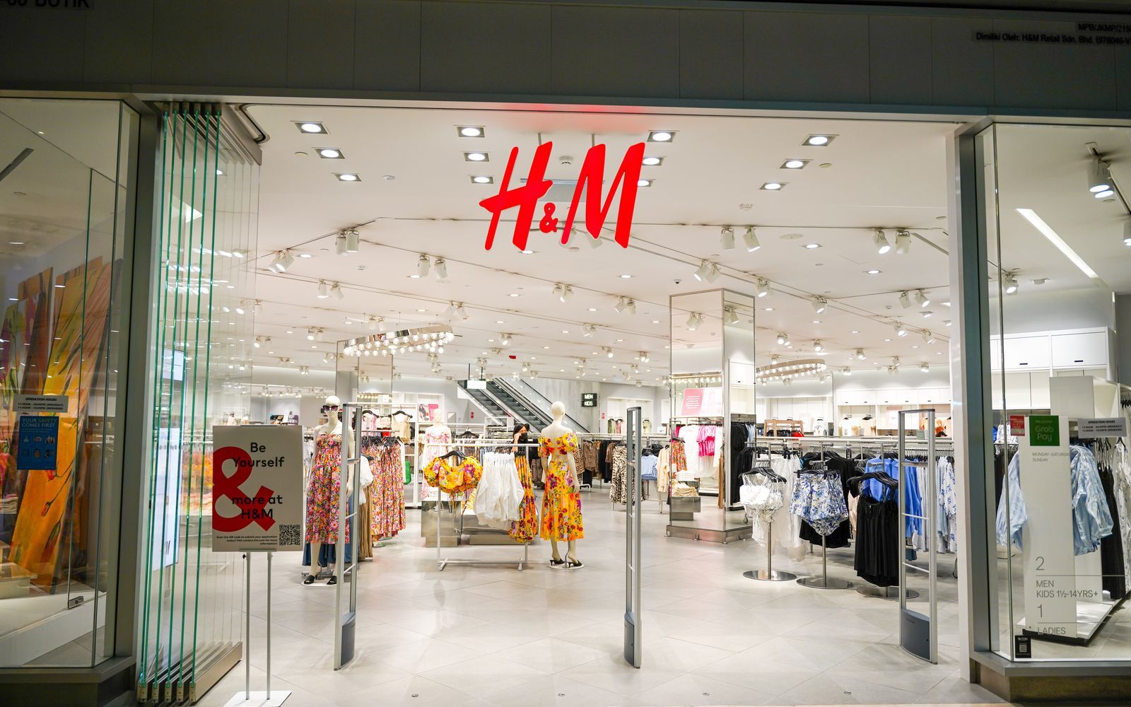 H&M petas som favorit – banken ser större uppsida i annat varumärkesbolag