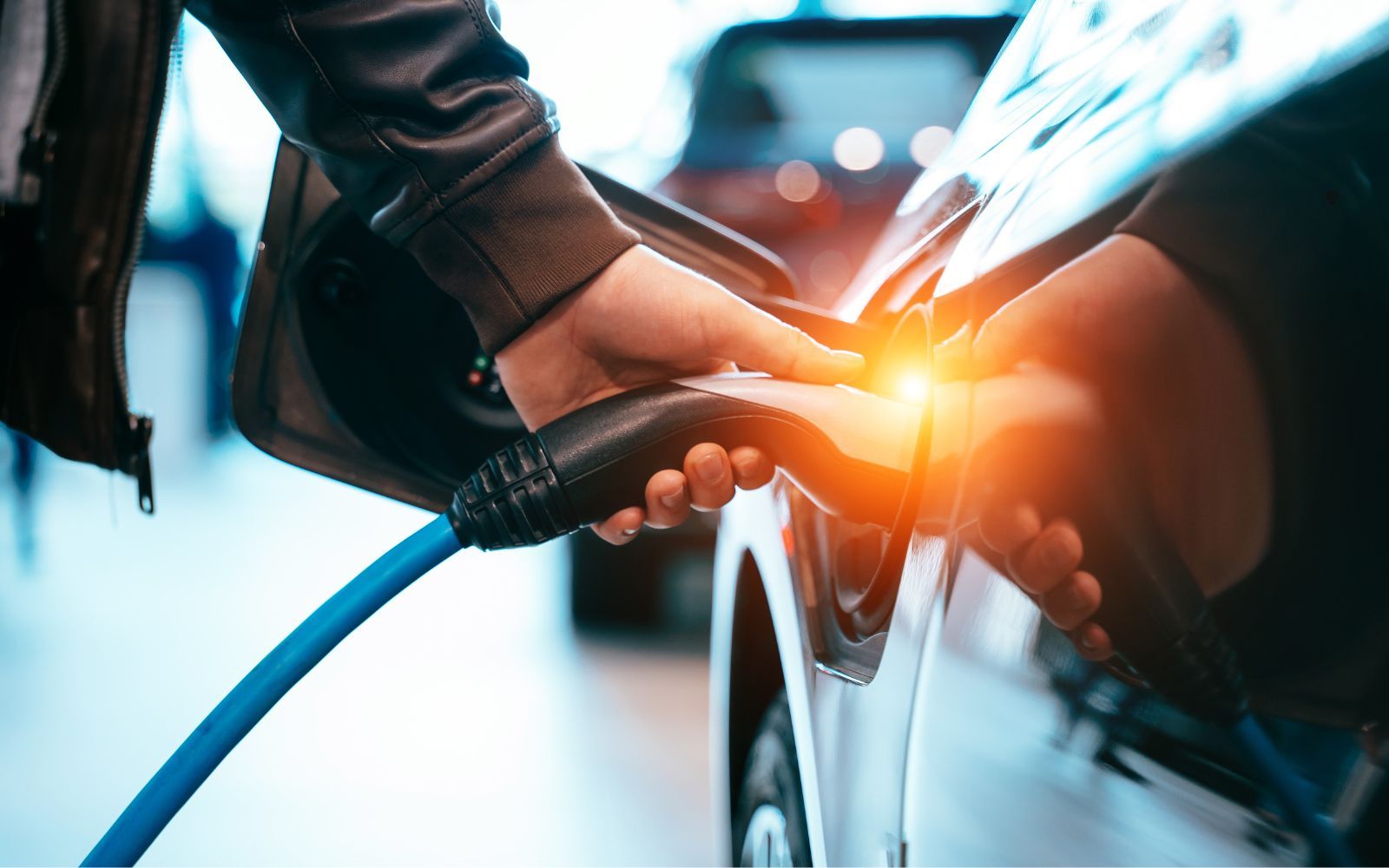 Snabbladdning ökar slitaget – men elbilsbatterier håller längre än väntat