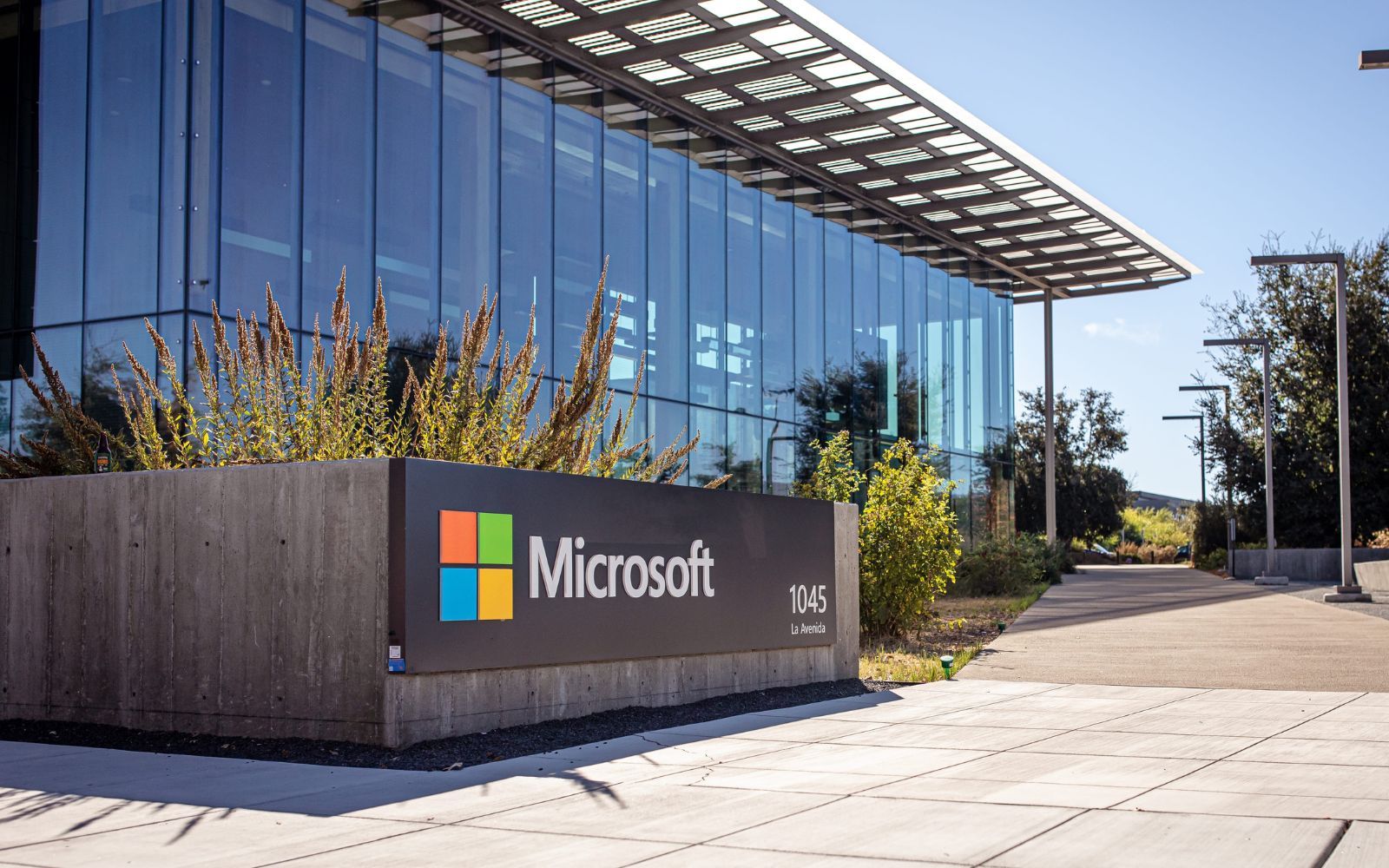 Storsatsning på AI i utvecklingsländer – Microsoft investerar 450 miljarder