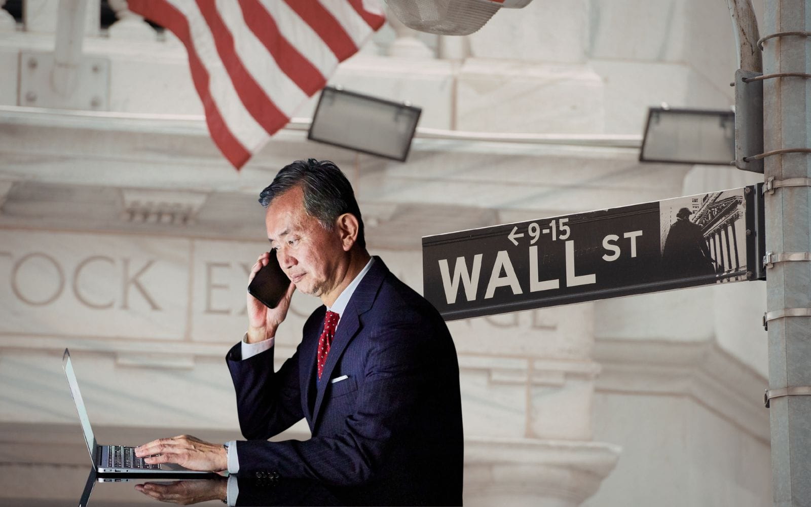 Här säljer proffsen – 10 aktier där vinster tas hem