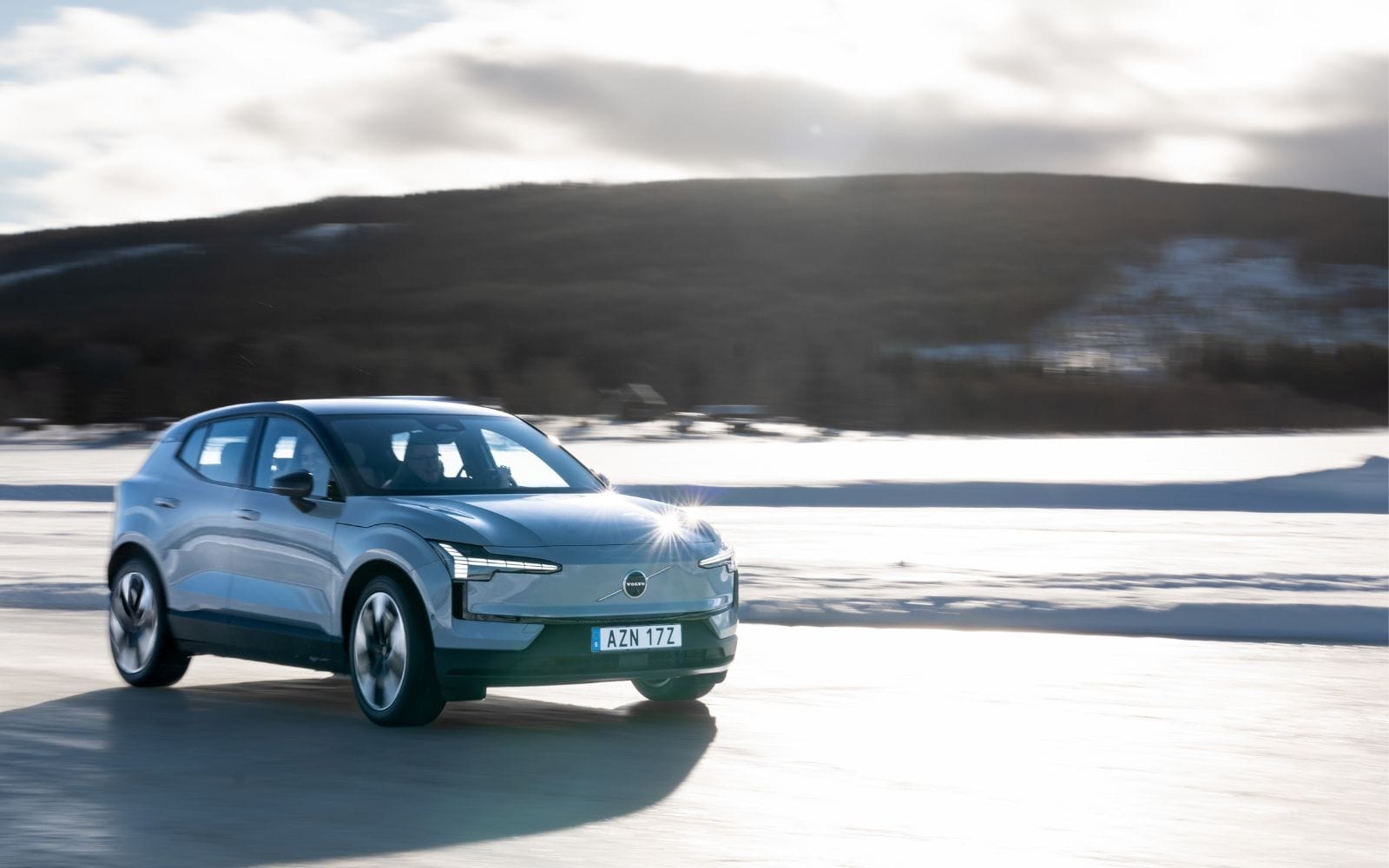 Mitt i Volvo Cars börsfest – storbanken håller kvar vid sälj
