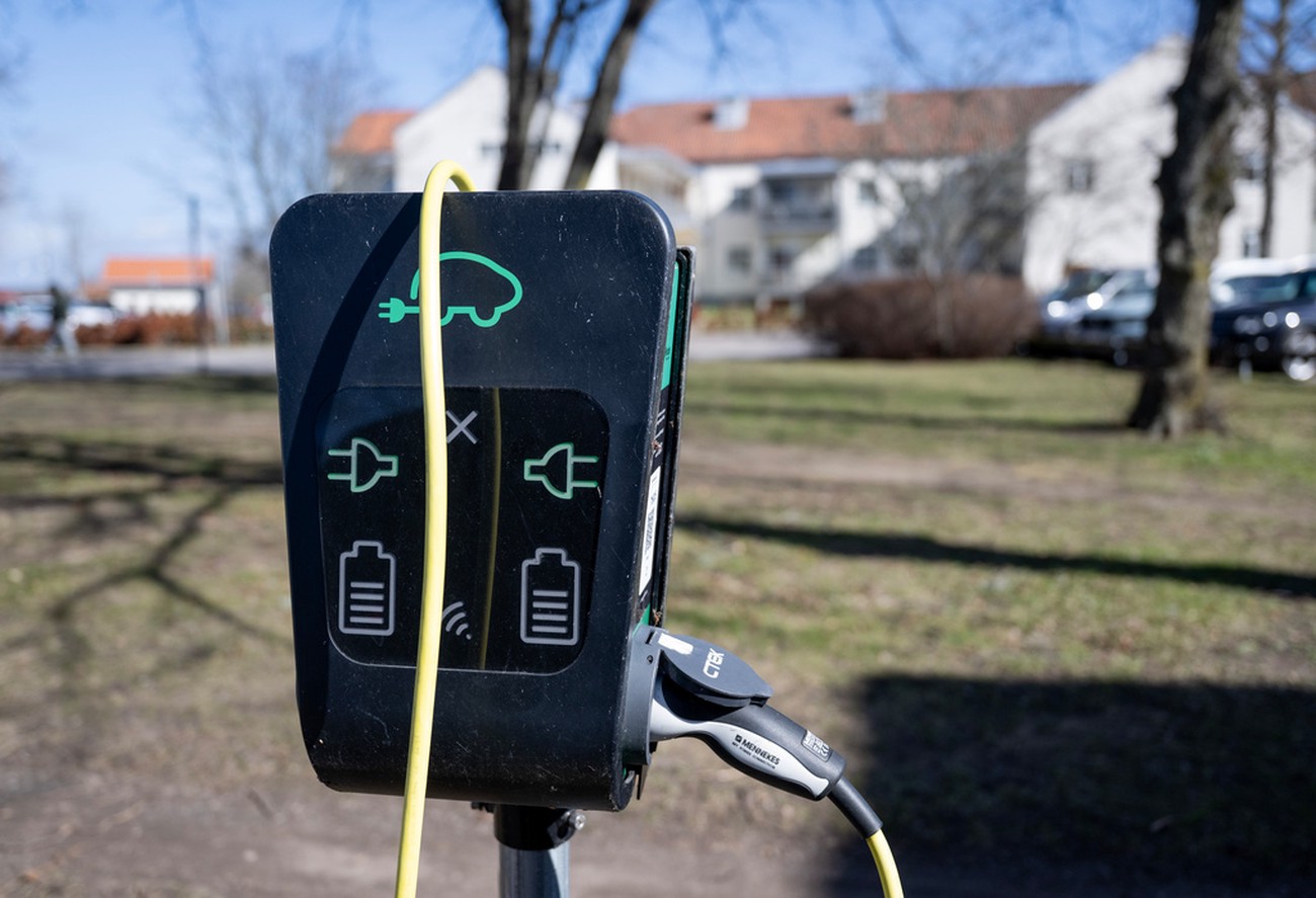 Saknar du egen parkering? Så mycket mer kostar elbilsladdningen då