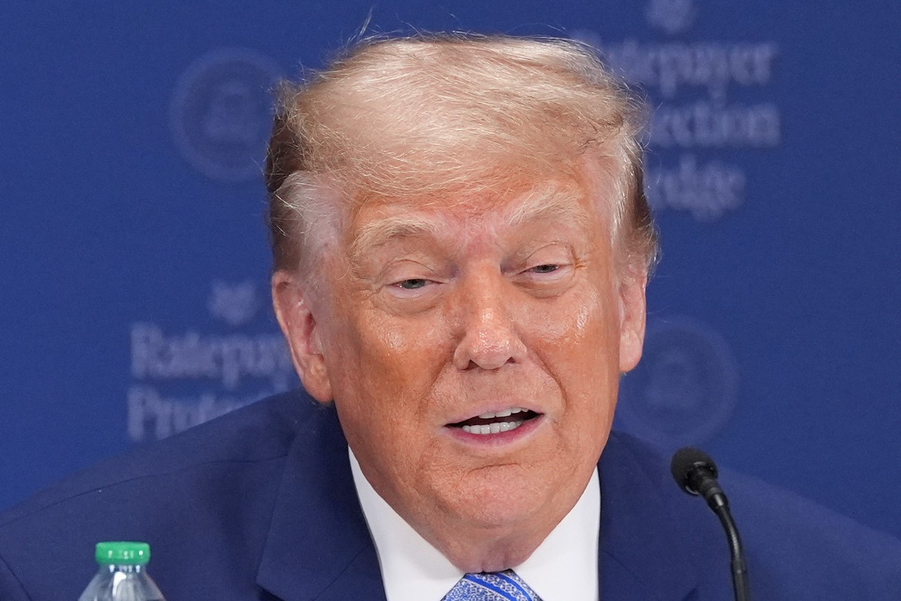 Trump slår till med nya tullar – EU och Kina drabbas när undantag tas bort