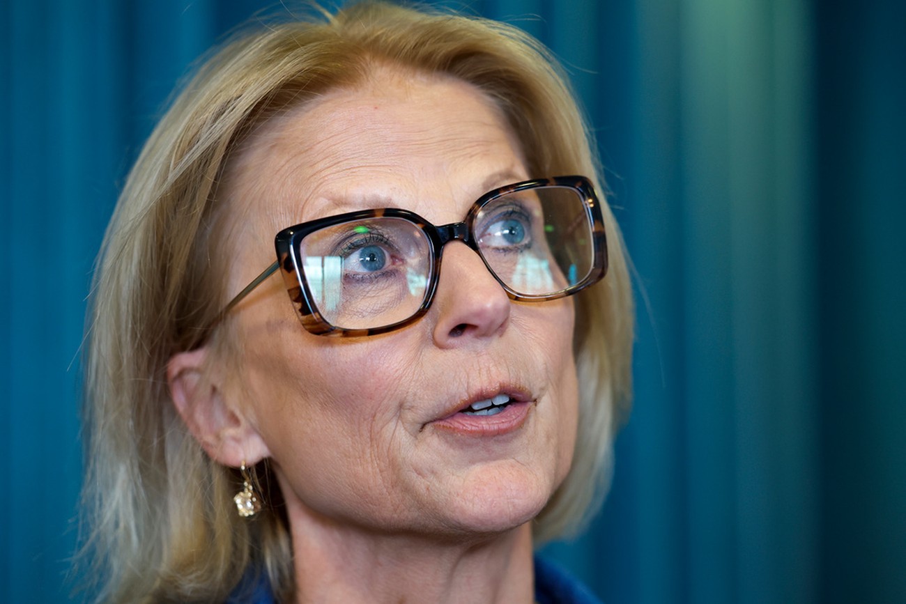 Svantesson pekar ut regeringens roll bakom ljusare ekonomiska utsikter