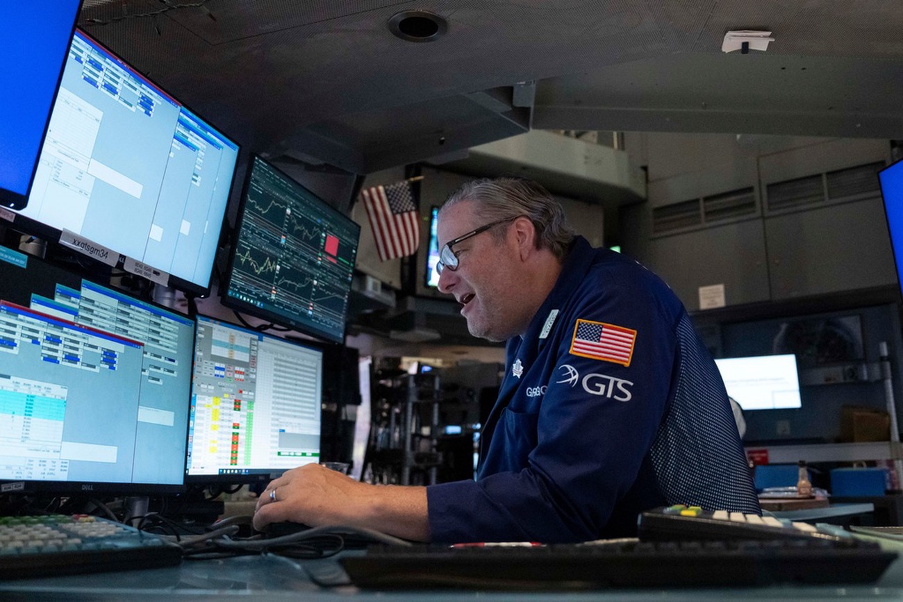 Teknikras och stigande oljepriser pressade Wall Street efter nya Iranuttalanden
