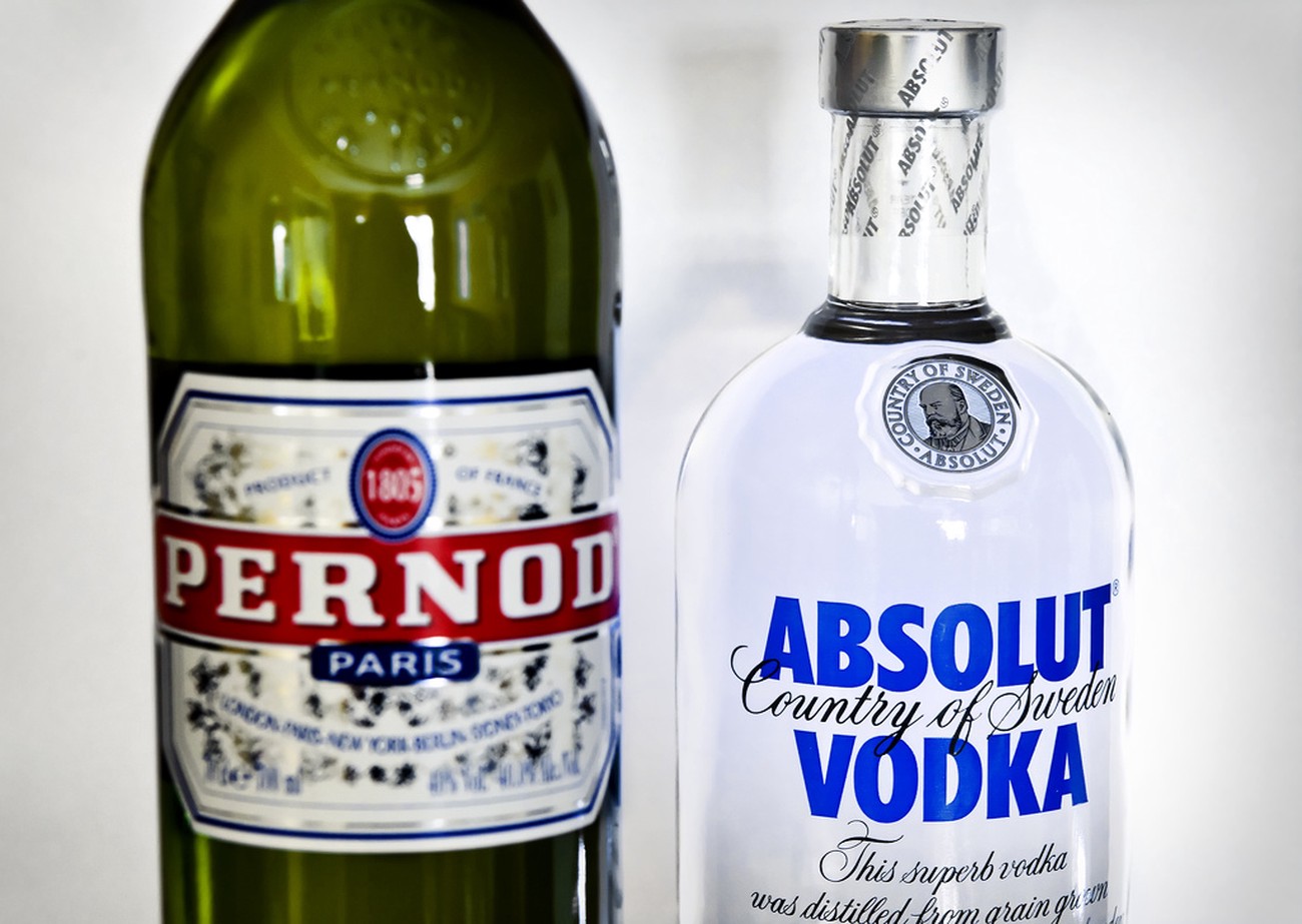 Pernod Ricard tappar fart – kraftig vinstnedgång trots stabil försäljning