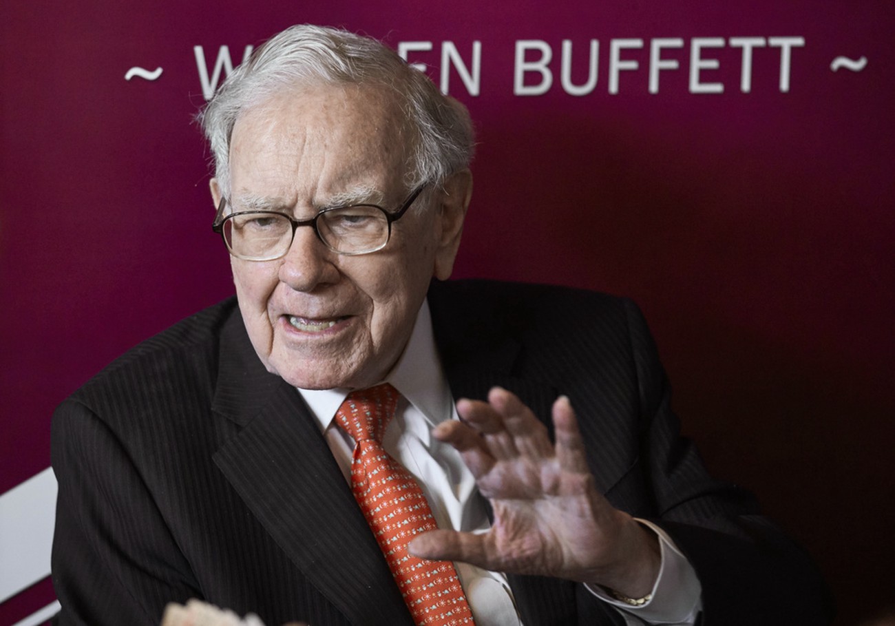 Warren Buffett lämnar toppost i Berkshire Hathaway – vad händer nu?