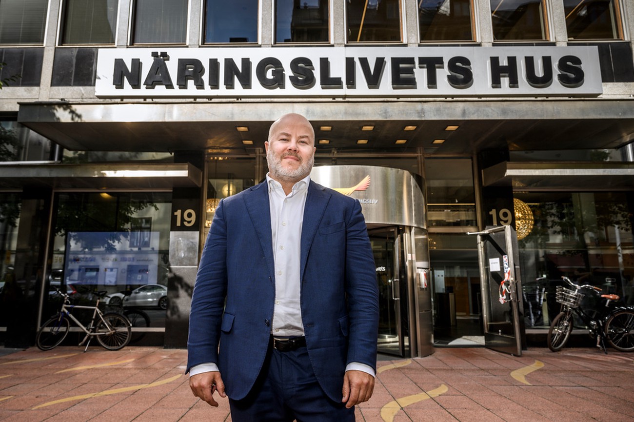 Stark tillväxt i sikte – men Svenskt Näringsliv varnar för politiska risker