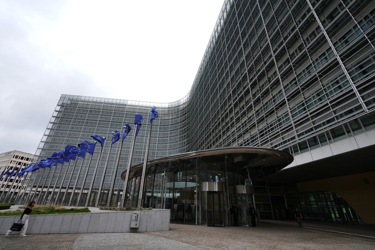 Sverige kan få betala böter – ännu fler EU-direktiv försenade