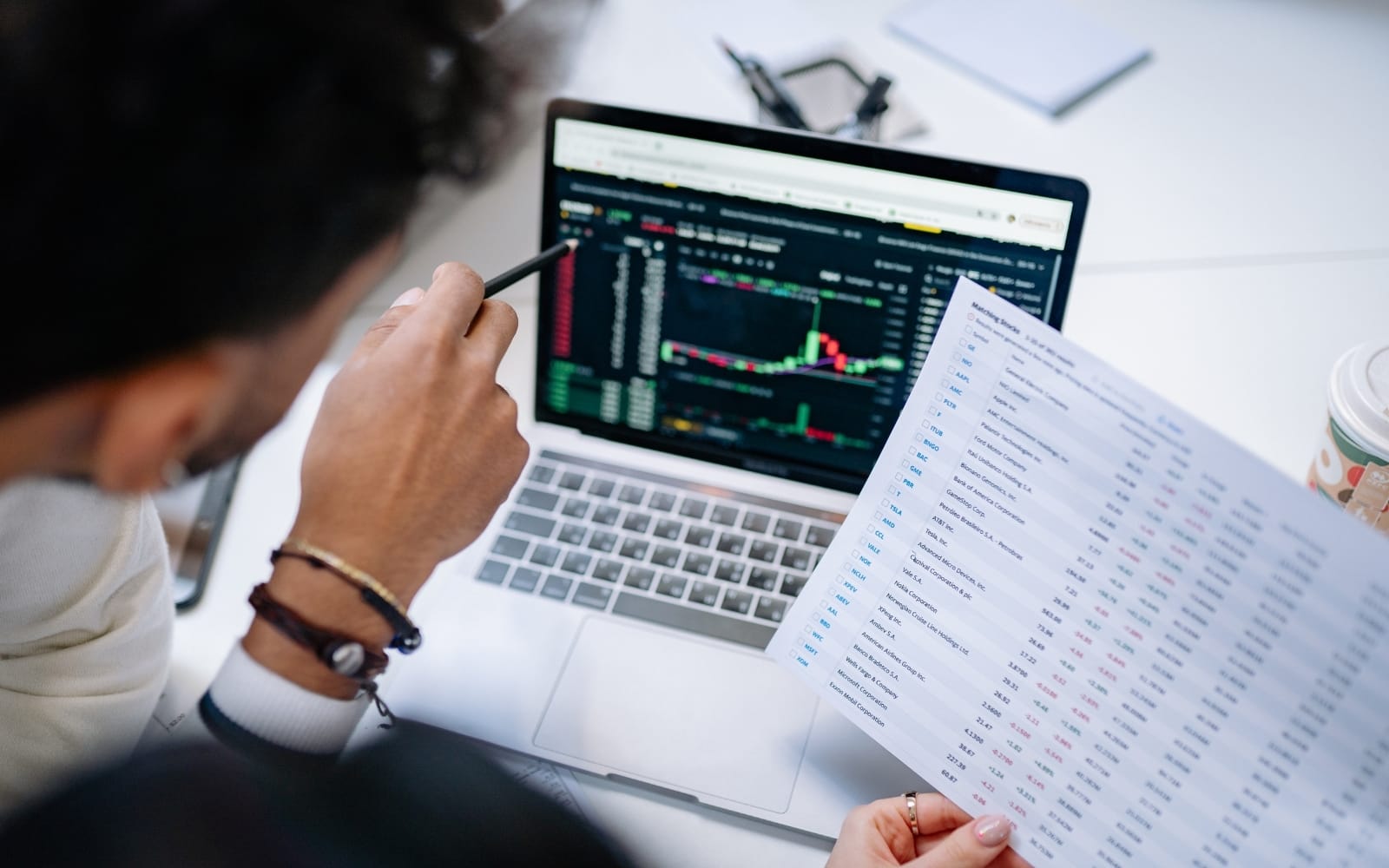 Investmentbanken stuvar om i succéportföljen – här är aktierna som plockas in och de som ryker