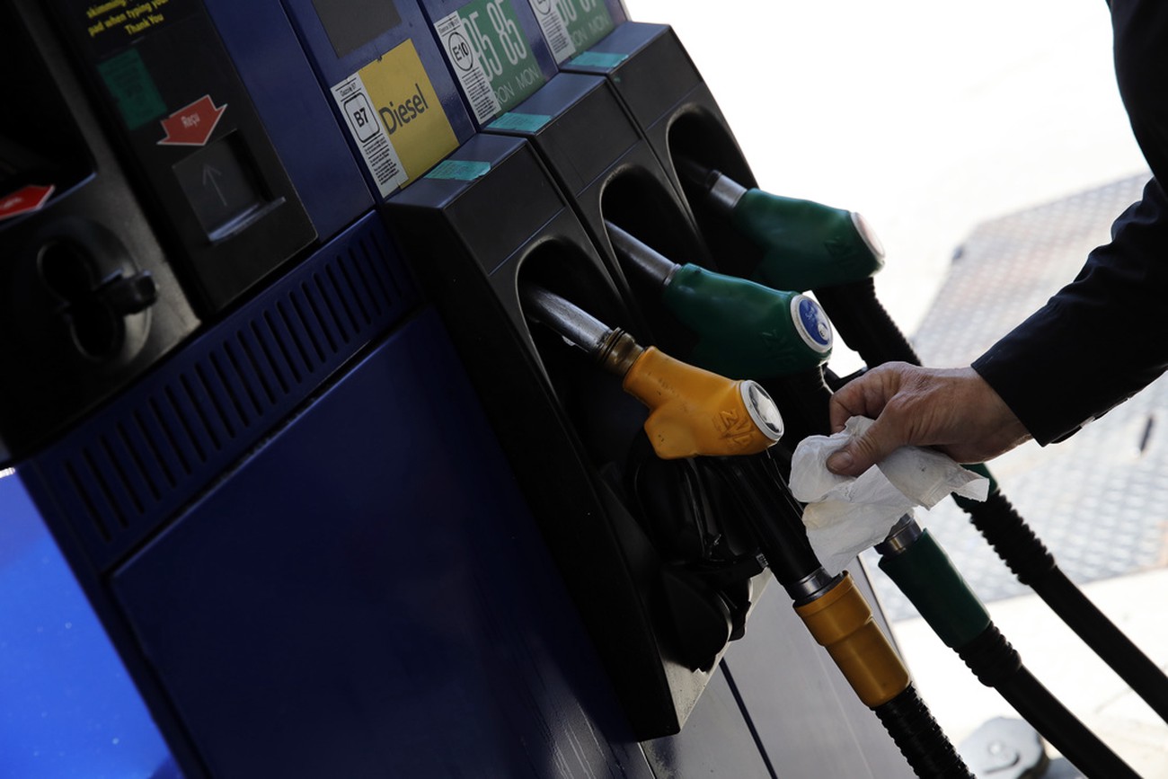 Frankrike pressar på för europeiskt frisläppande av stora dieselreserver