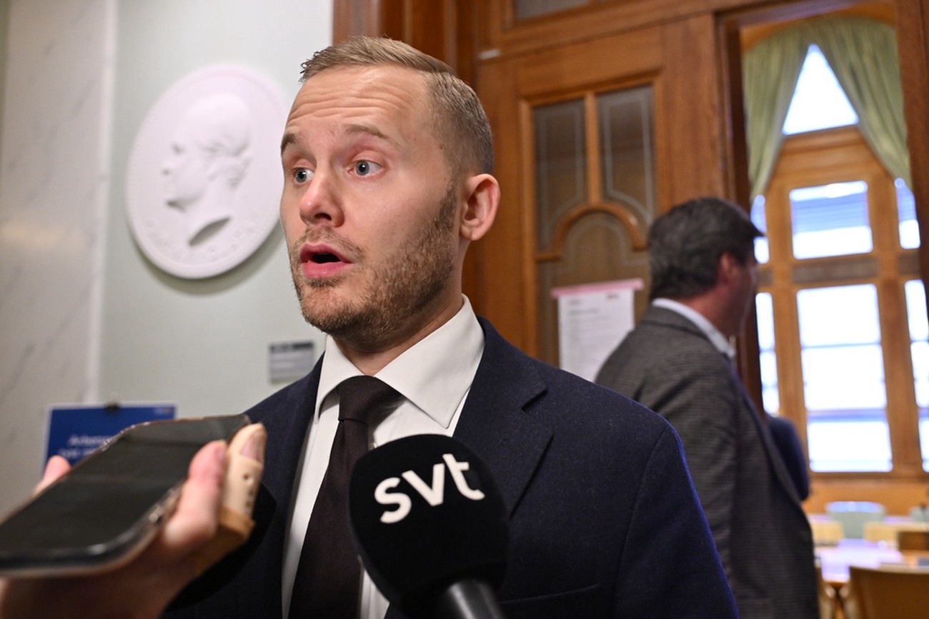 SD pressar på mot högre bränslepriser – avgörande stöd ännu osäkert
