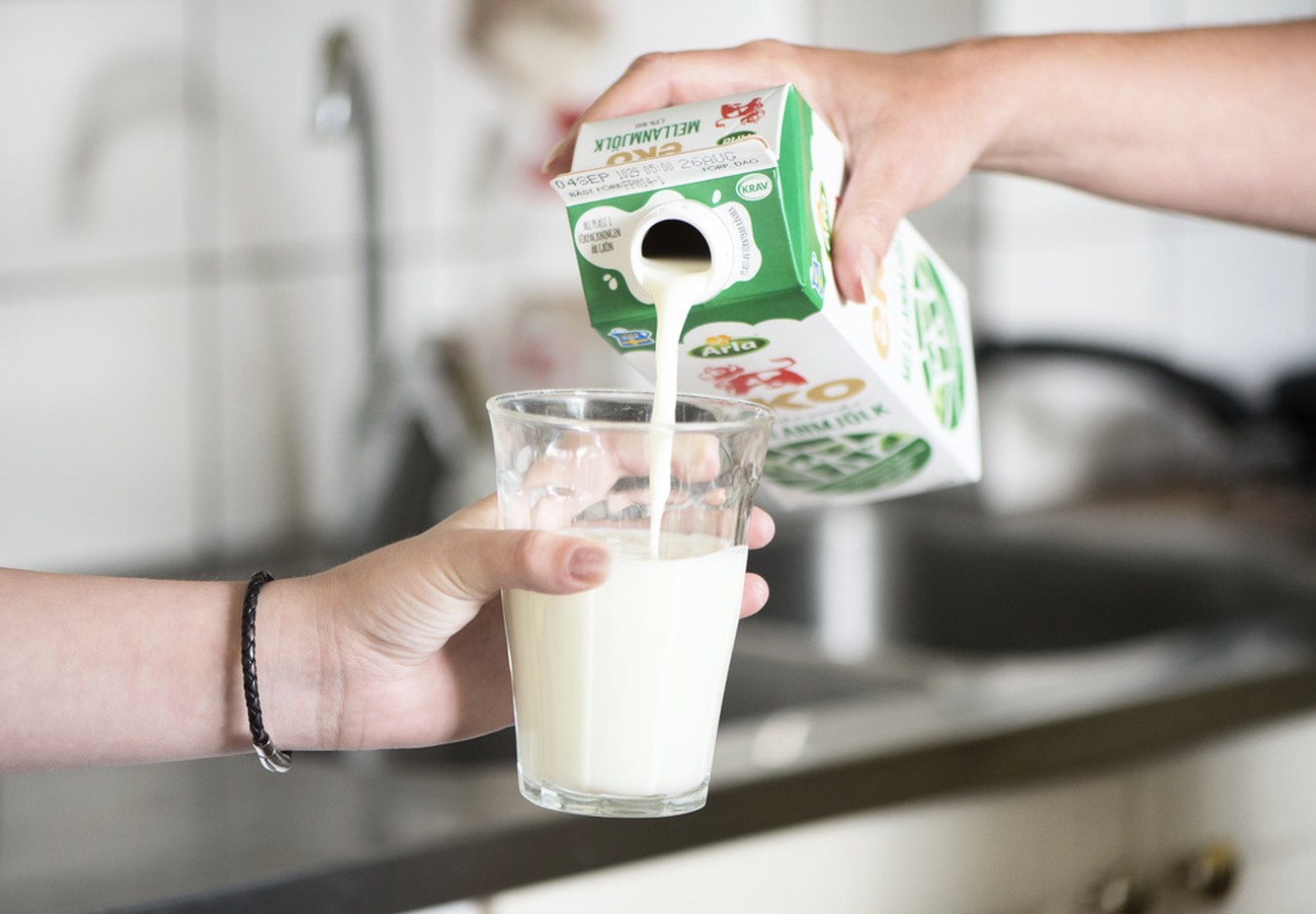Arla avslutar samarbetet med över 50 mjölkgårdar – ekoproducenter drabbas