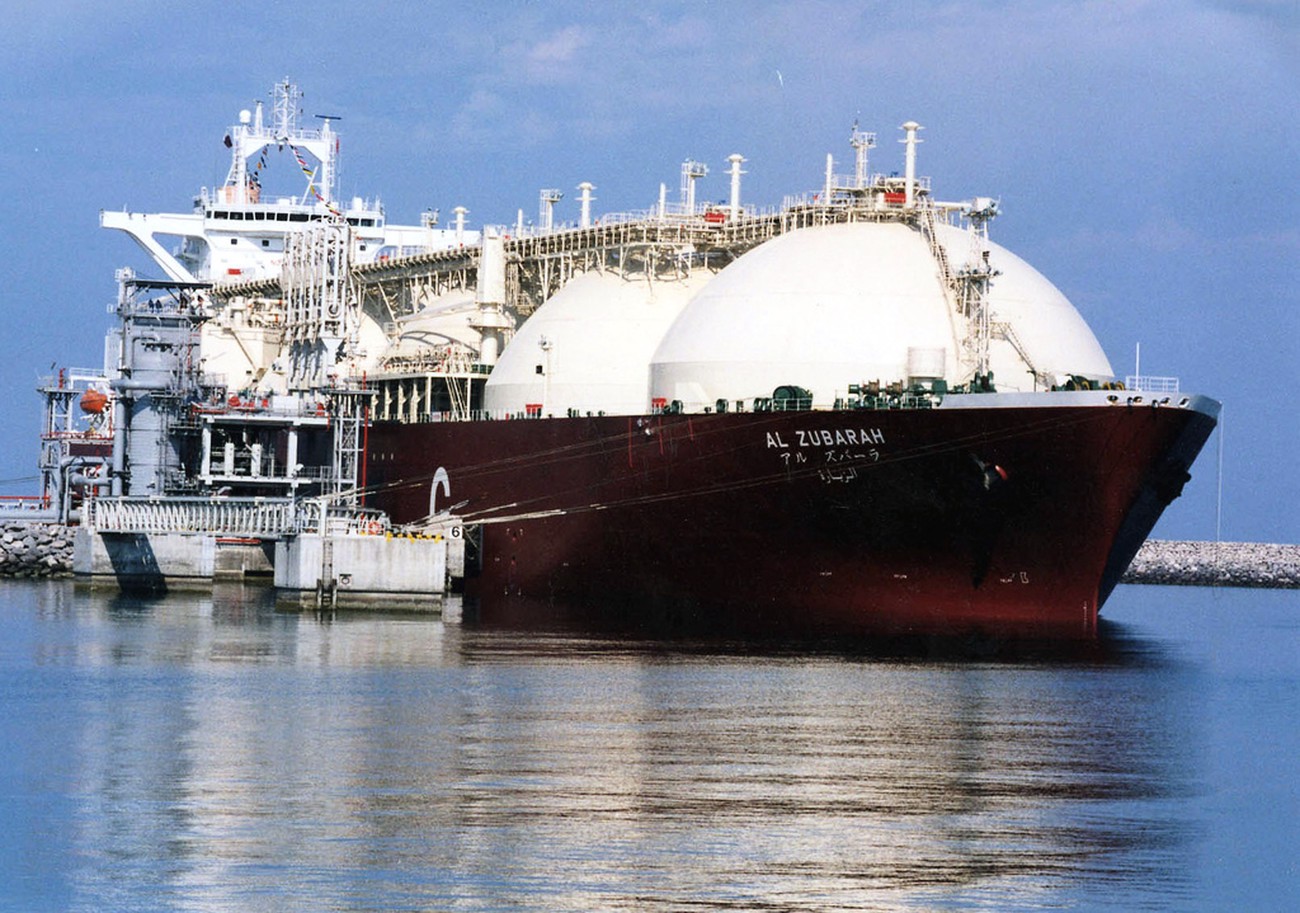 Qatars LNG-last tar ovanlig väg genom Röda havet mot Polen